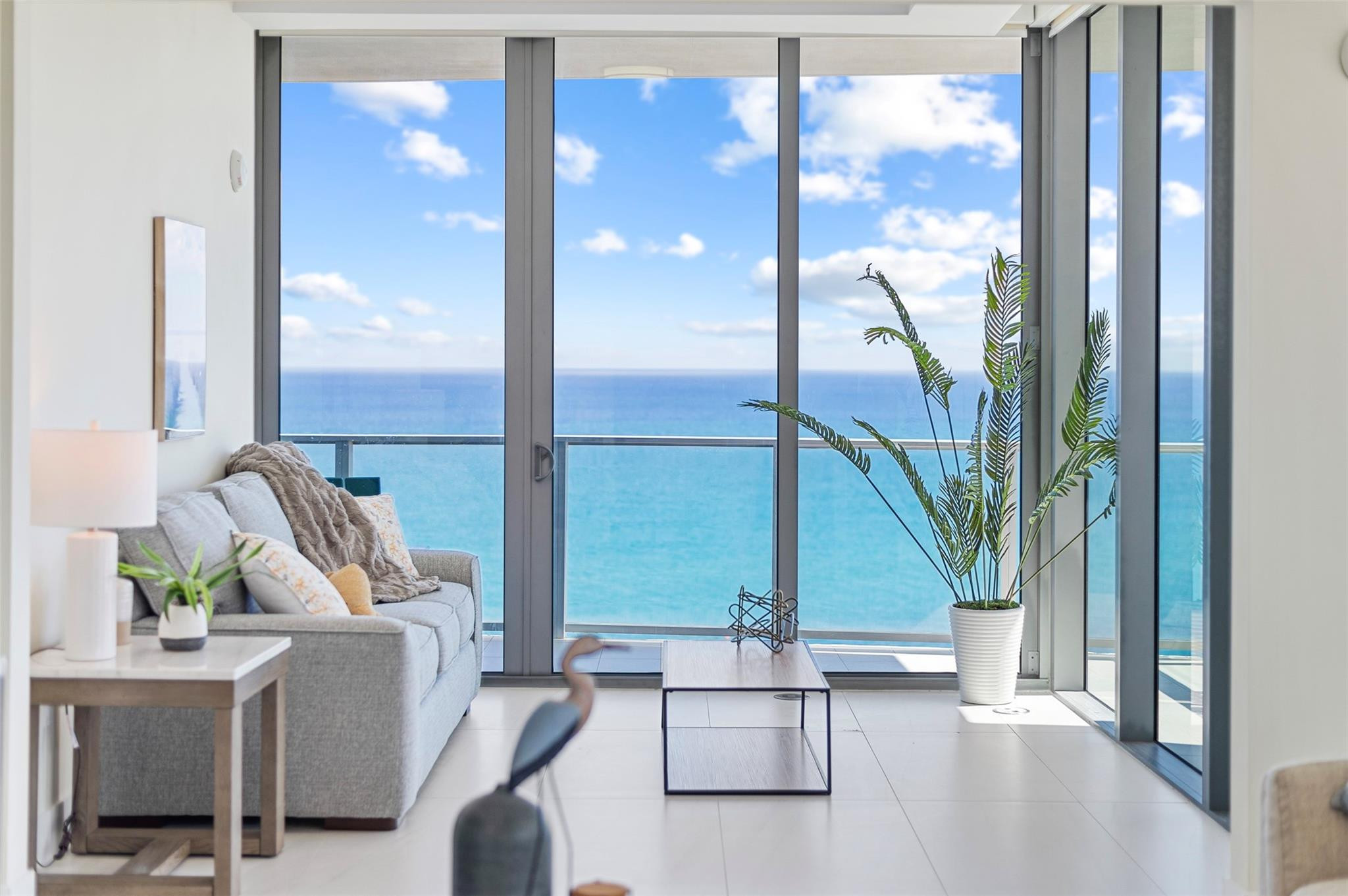 3100 N Ocean Drive H1204