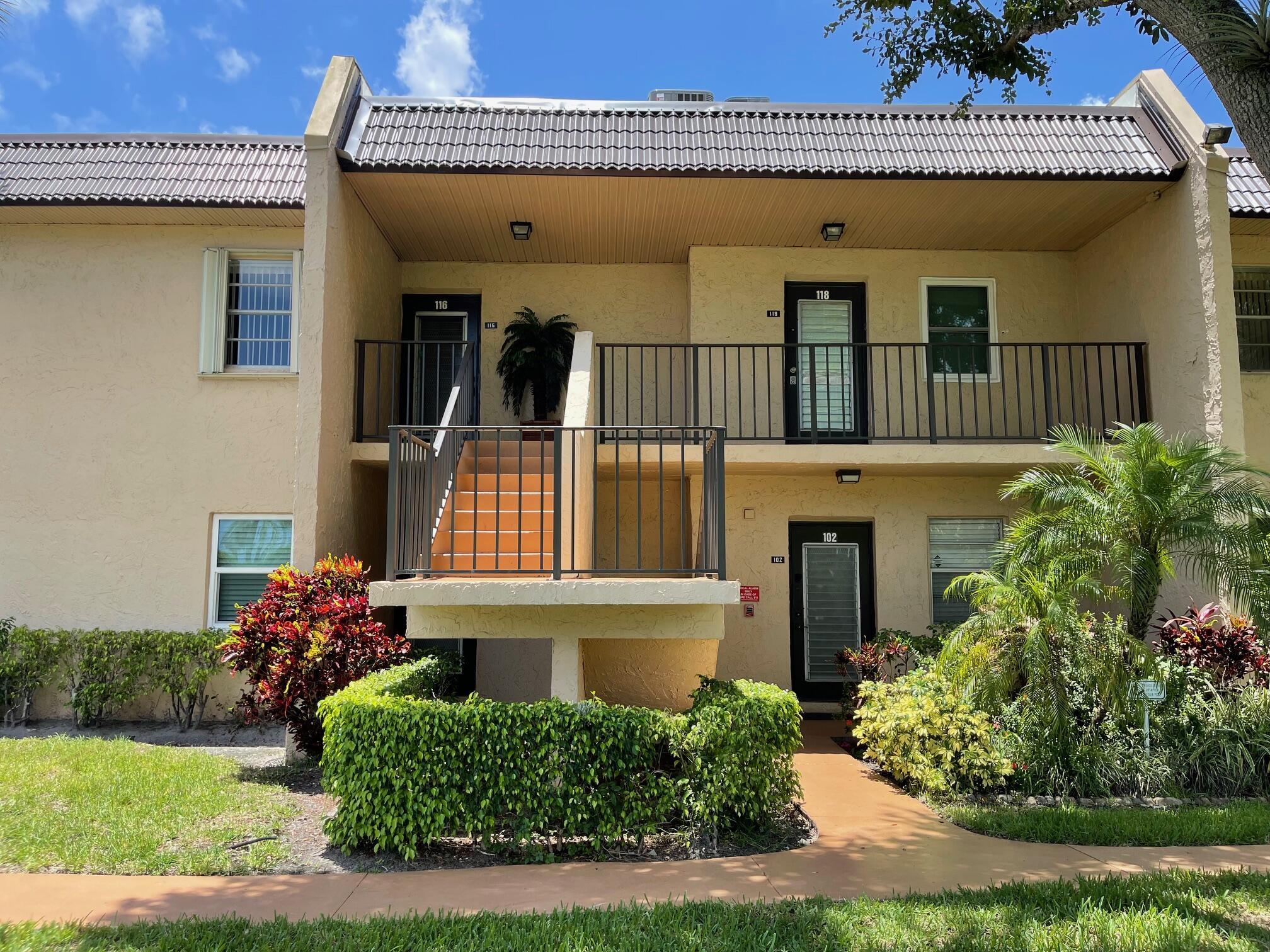 GOLDEN LAKES VILLAGE CONDO B C D - Residential Lease