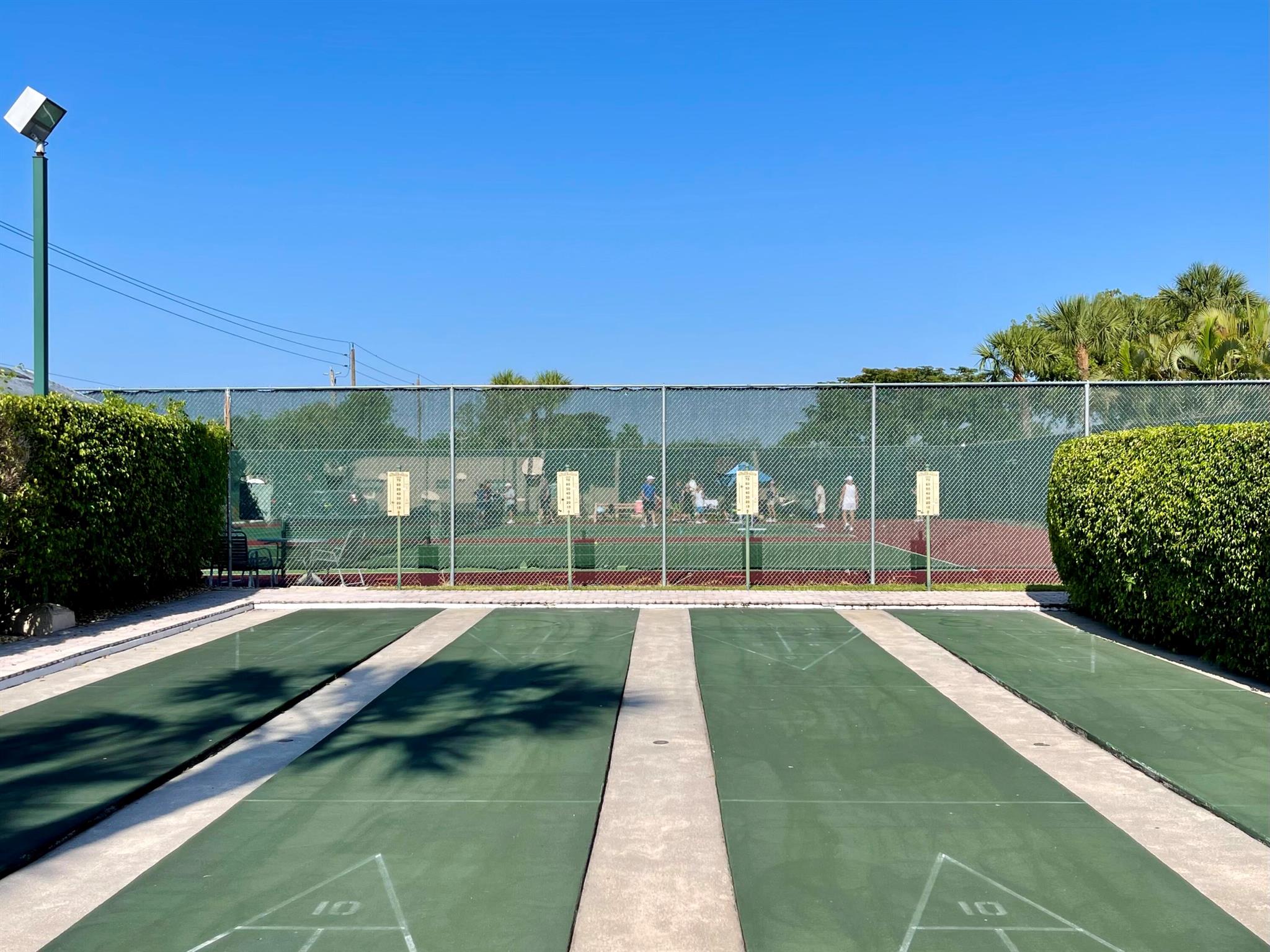 GOLDEN LAKES VILLAGE CONDO B C D - Residential Lease