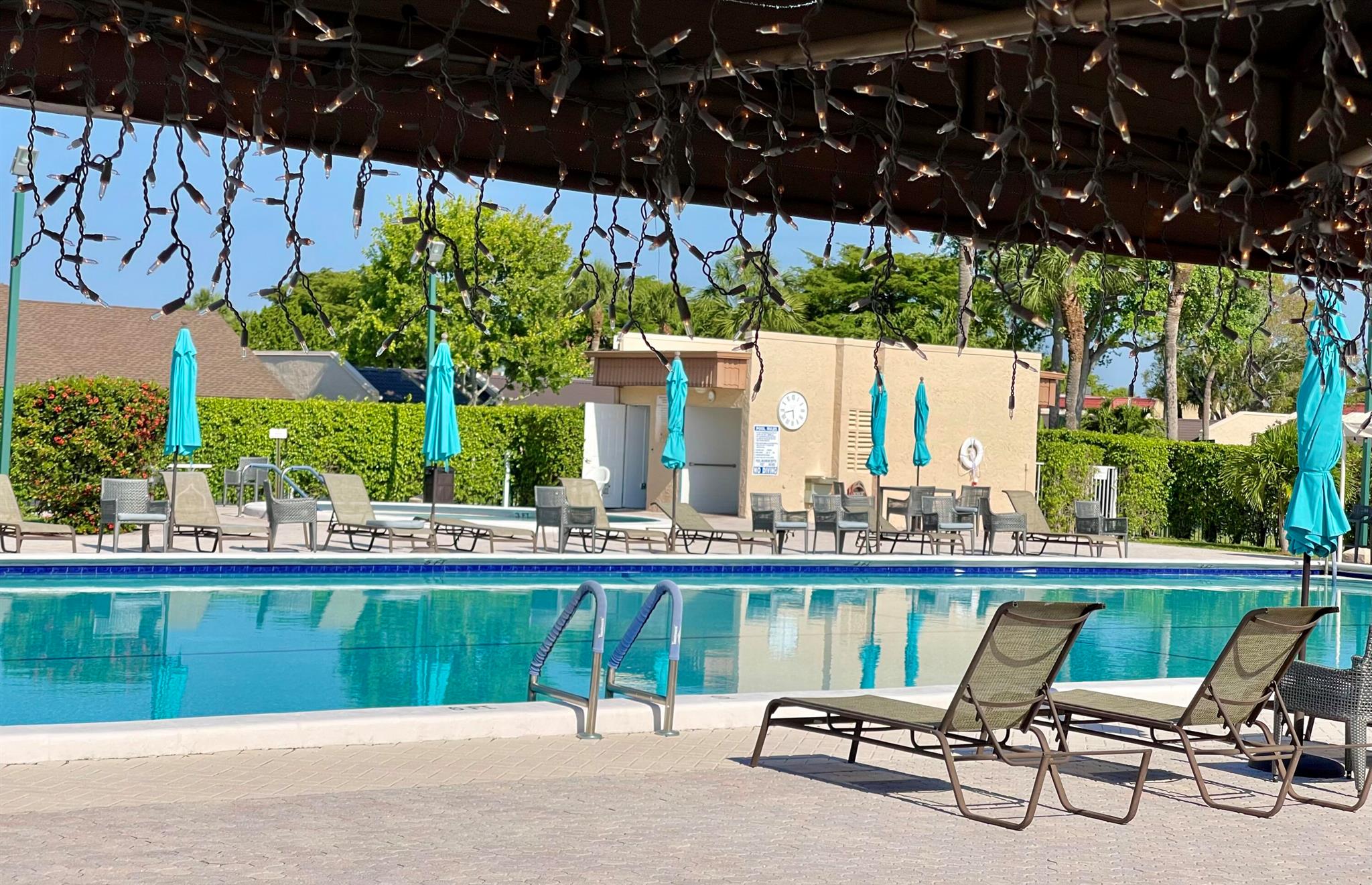 GOLDEN LAKES VILLAGE CONDO B C D - Residential Lease