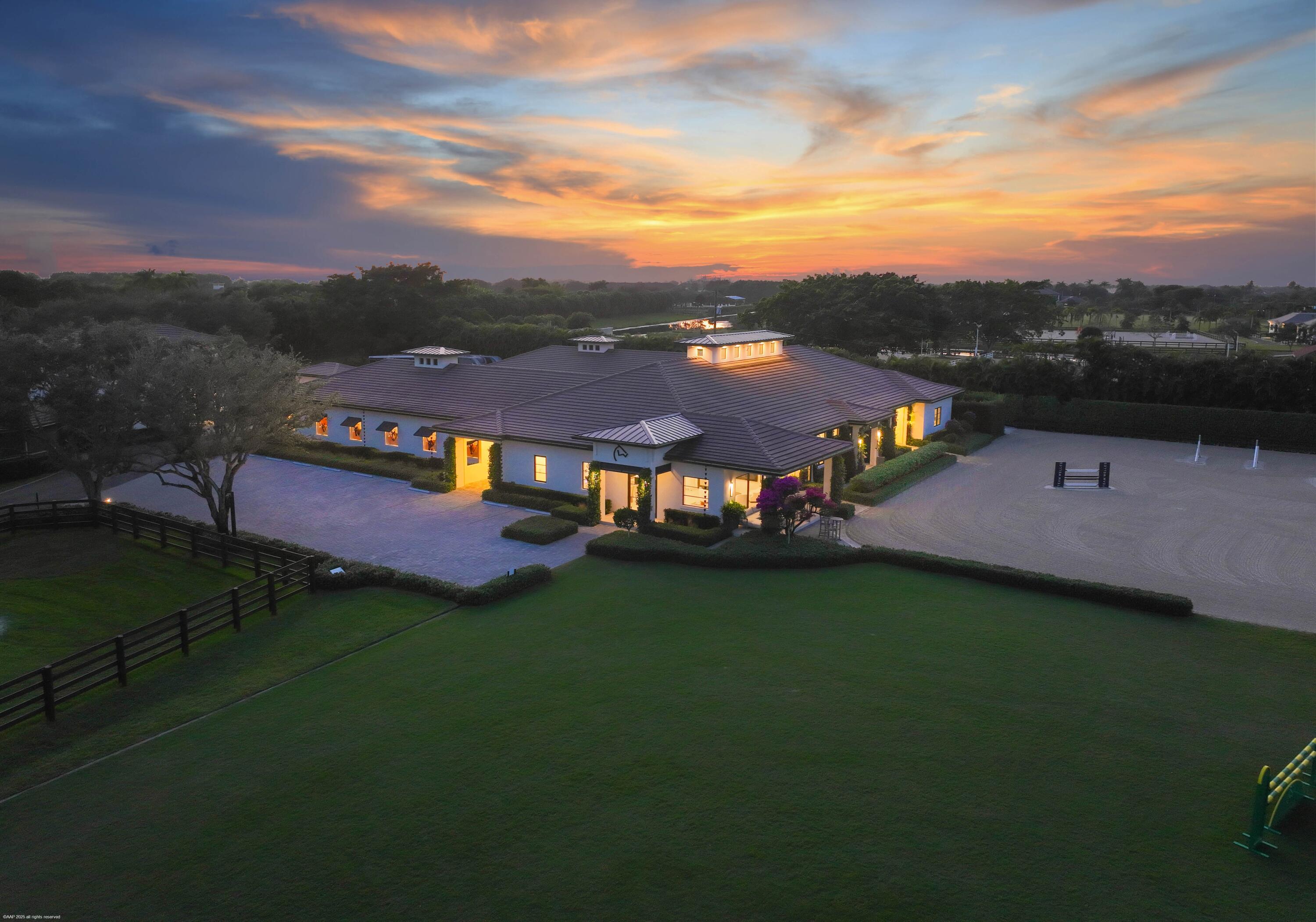 PALM BEACH POINT EAST - Residential