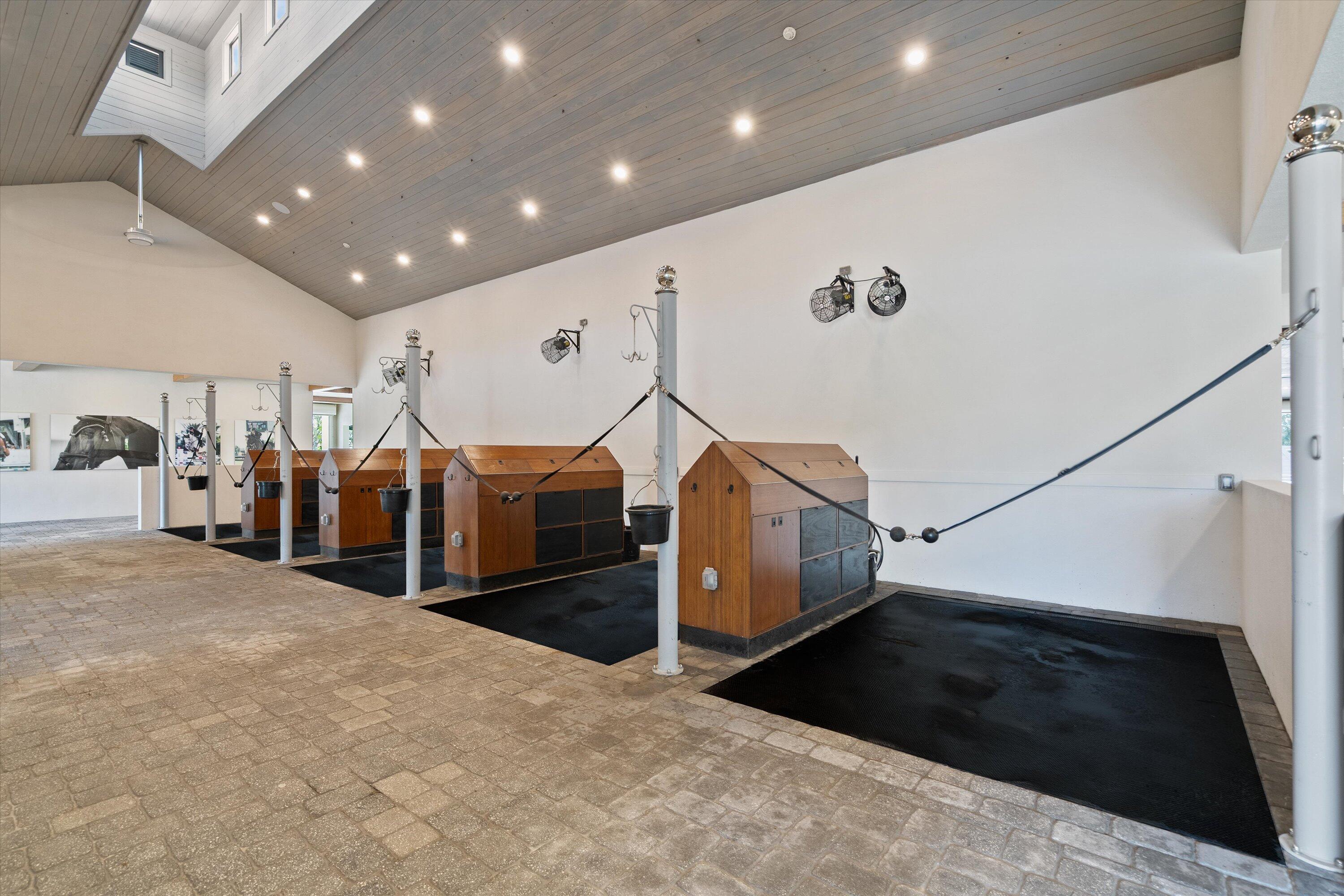 PALM BEACH POINT EAST - Residential