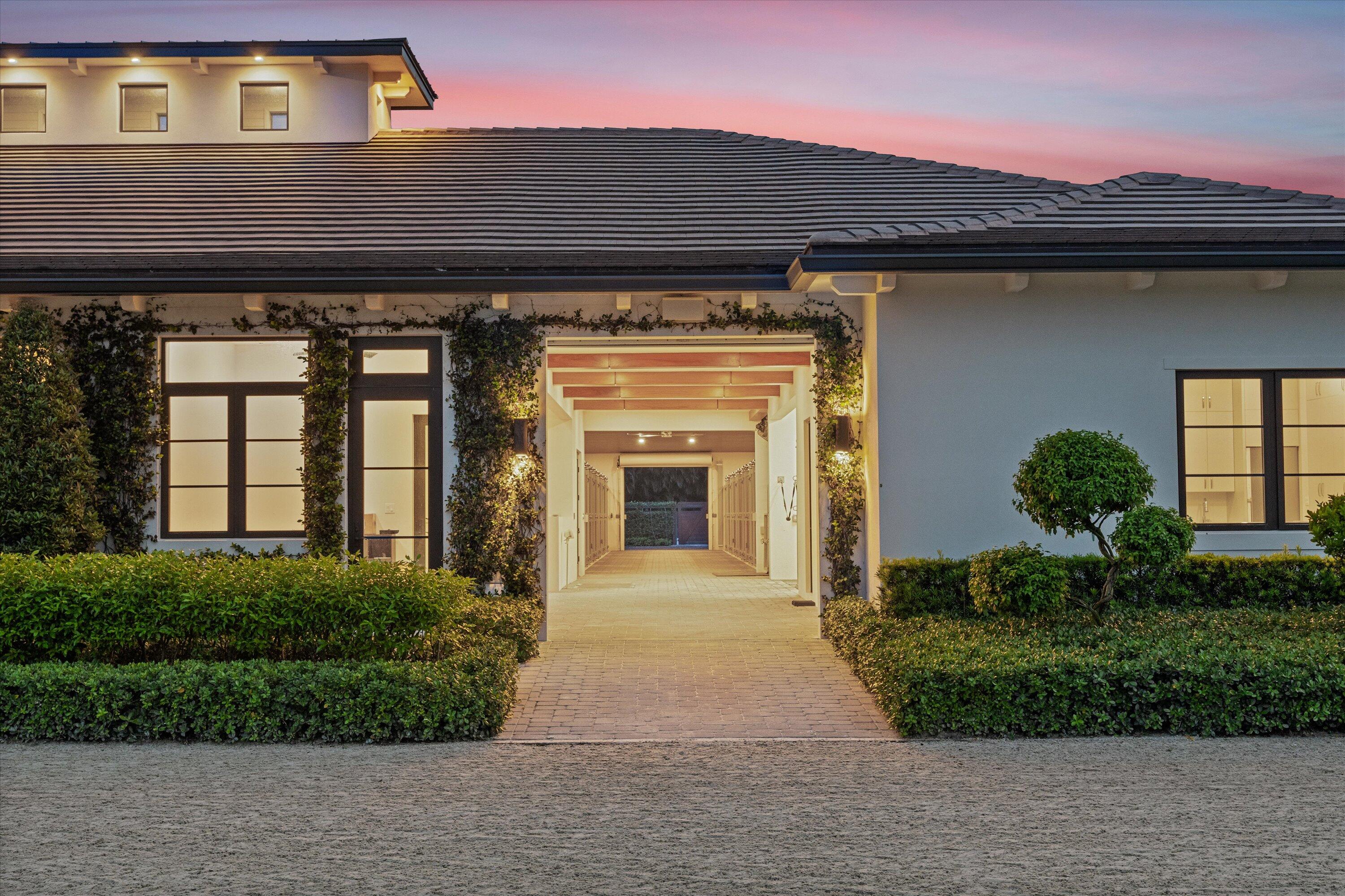 PALM BEACH POINT EAST - Residential