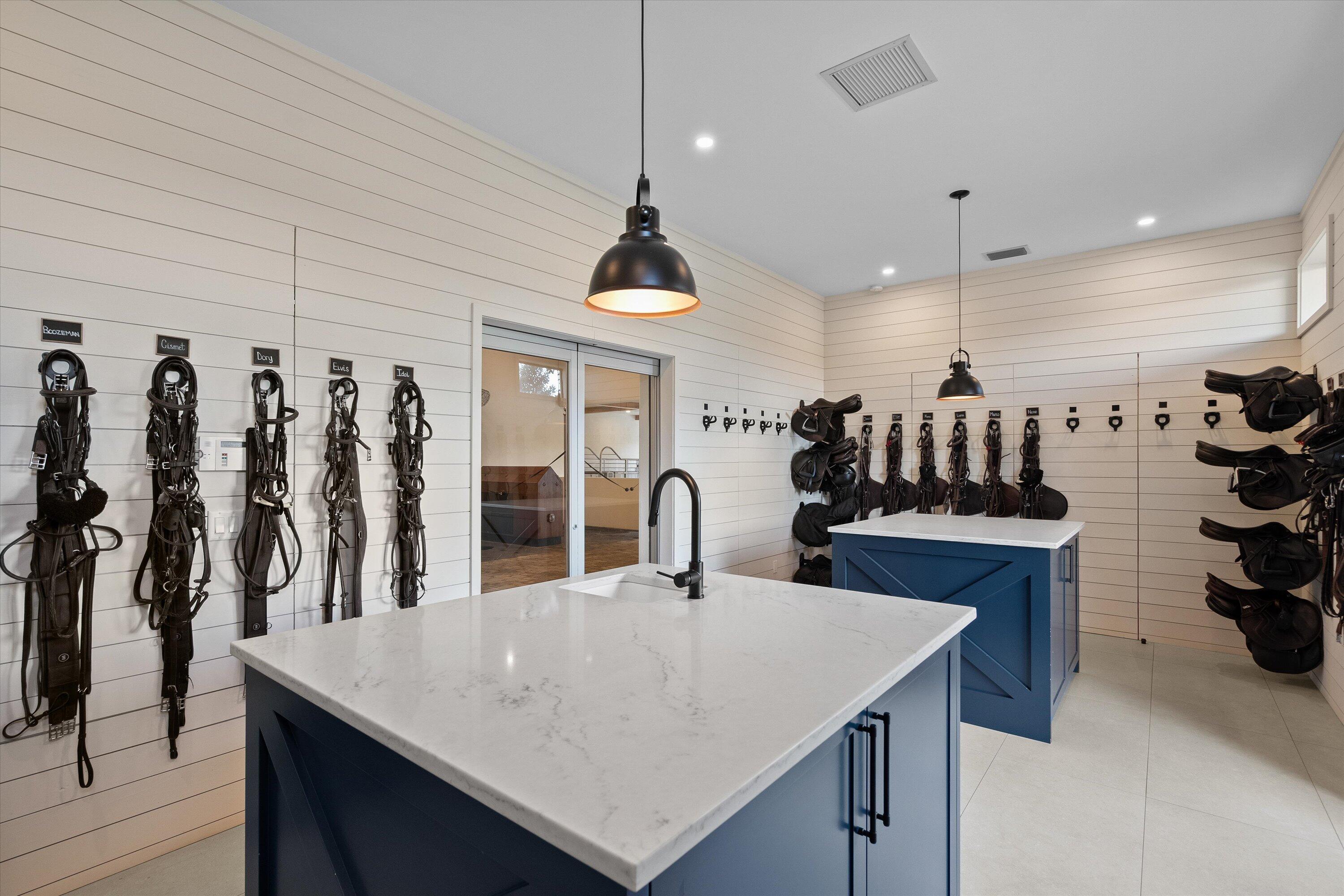 PALM BEACH POINT EAST - Residential