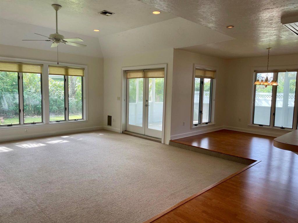 Photo of 9246 SE Pomona Street, Hobe Sound, FL 33455 (MLS # R11030978)