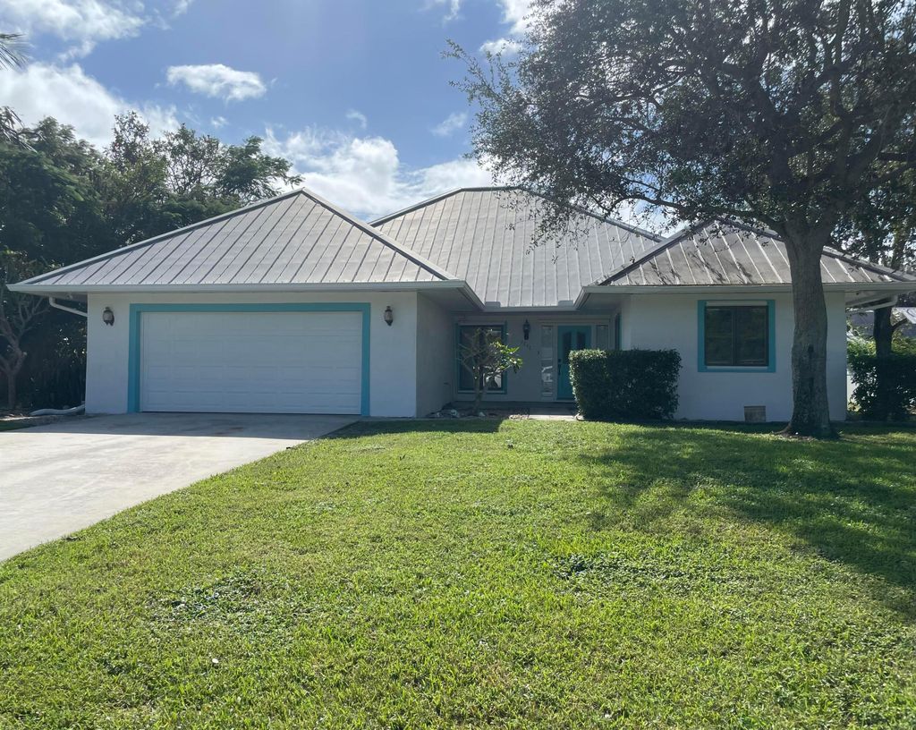 Photo of 9246 SE Pomona Street, Hobe Sound, FL 33455 (MLS # R11030978)