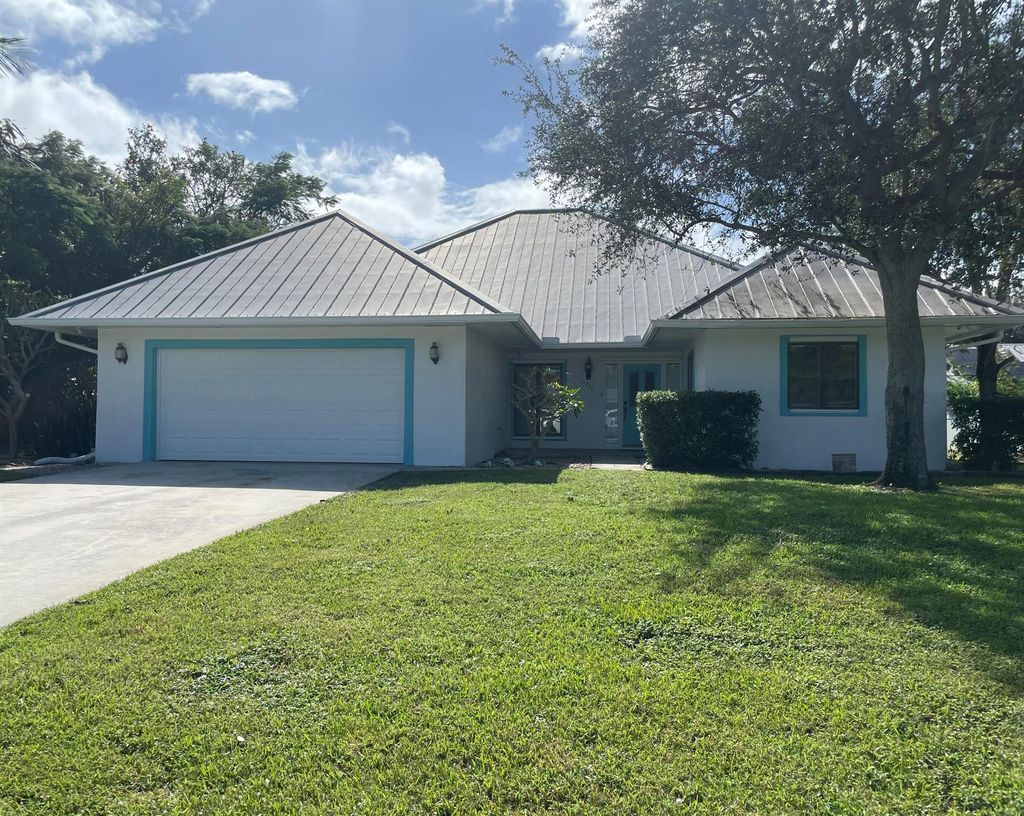 Photo of 9246 SE Pomona Street, Hobe Sound, FL 33455 (MLS # R11030978)