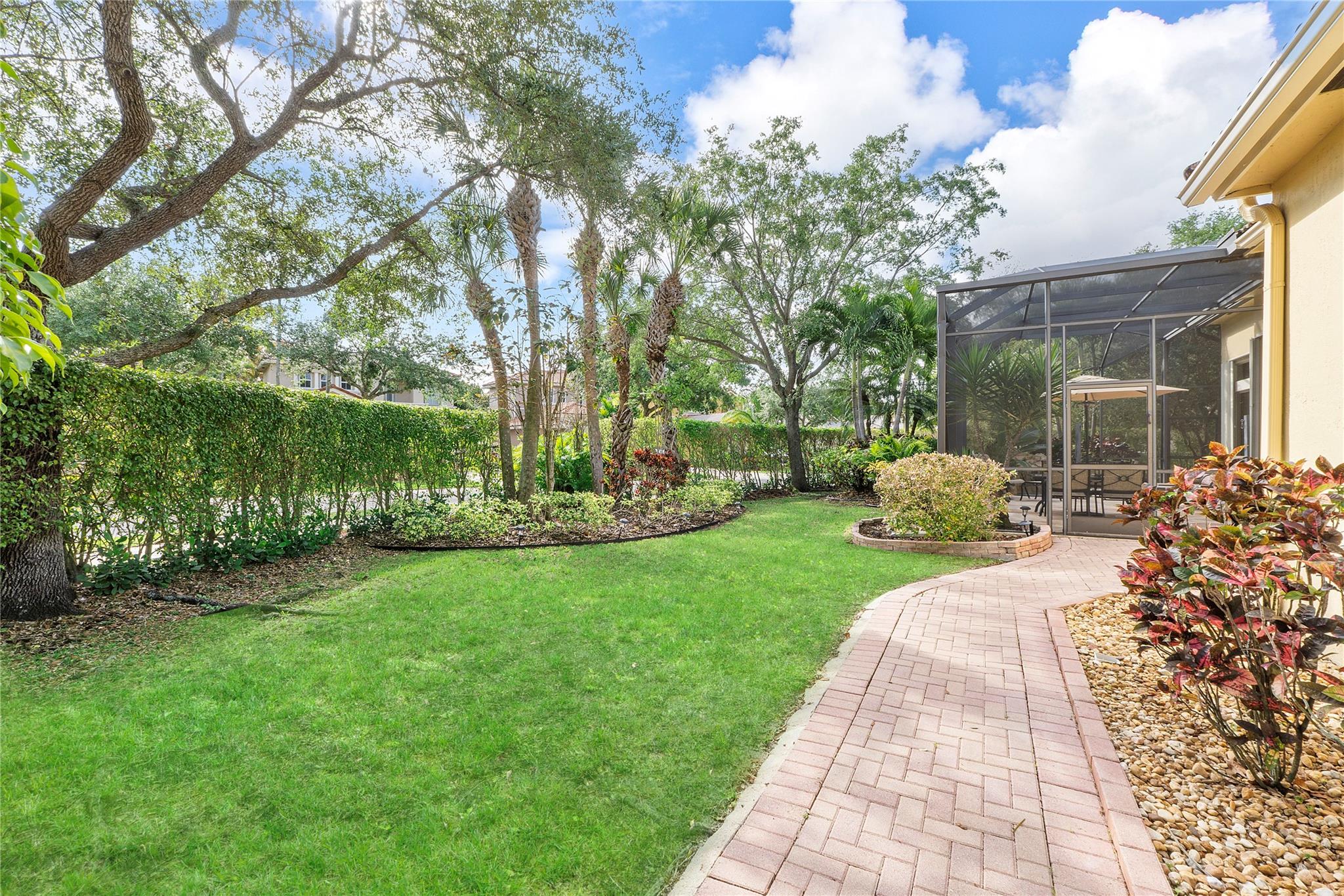 5873 NW 120th Ave