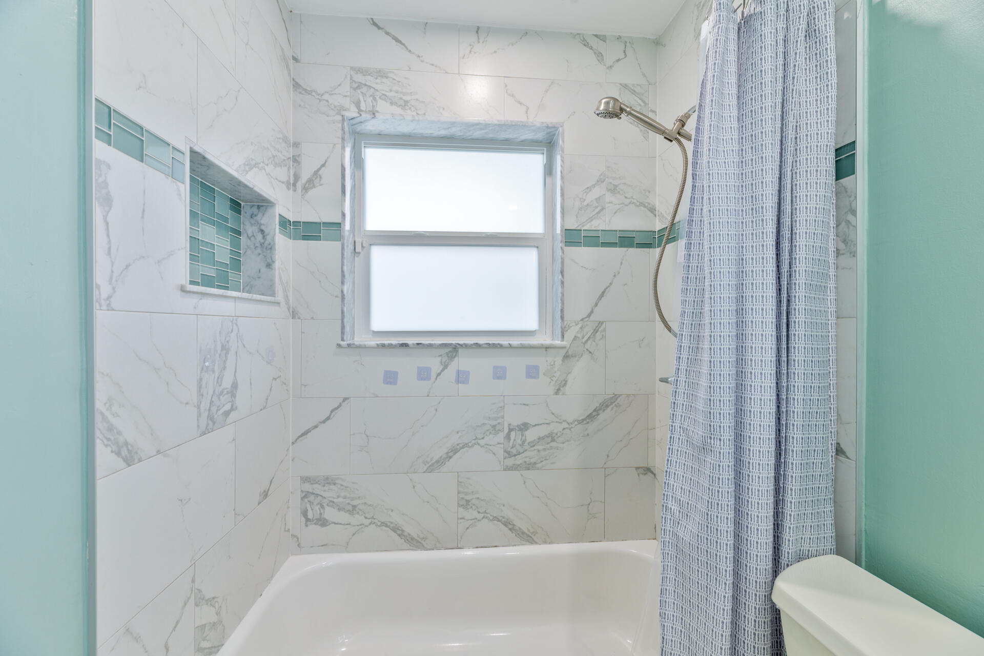 CRESTHAVEN NO 4 - Residential