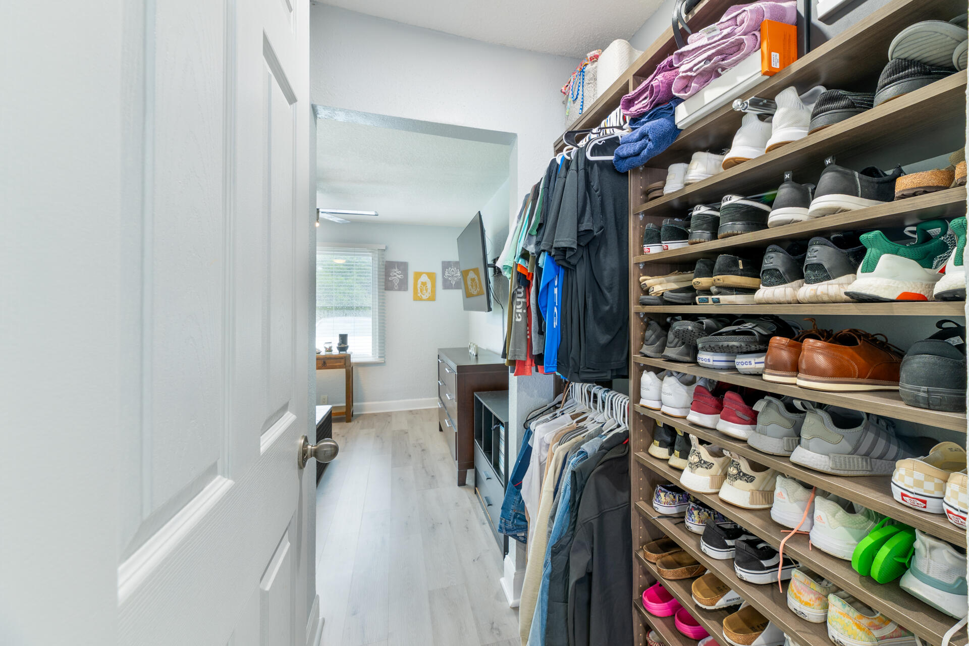 CRESTHAVEN NO 4 - Residential