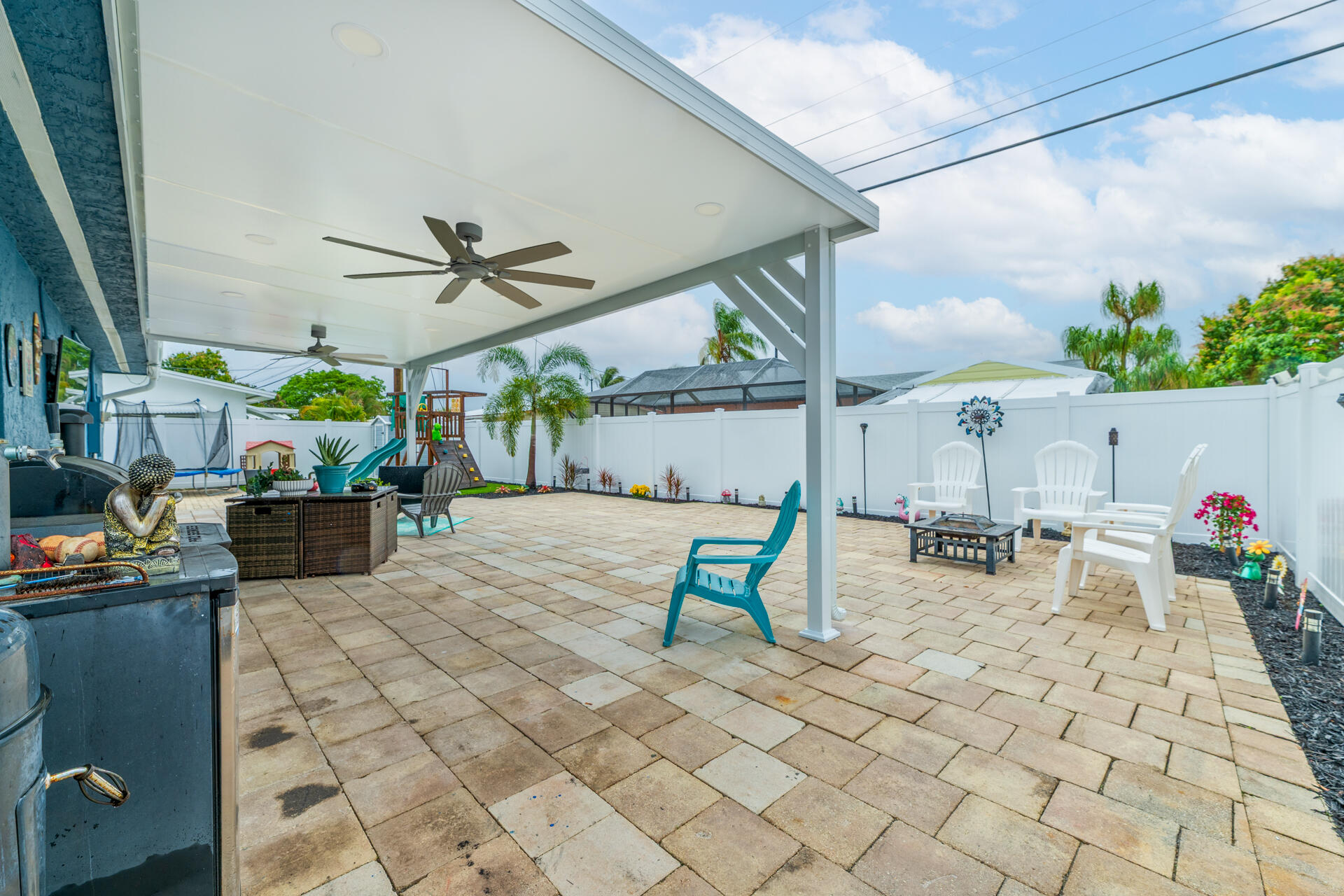 CRESTHAVEN NO 4 - Residential