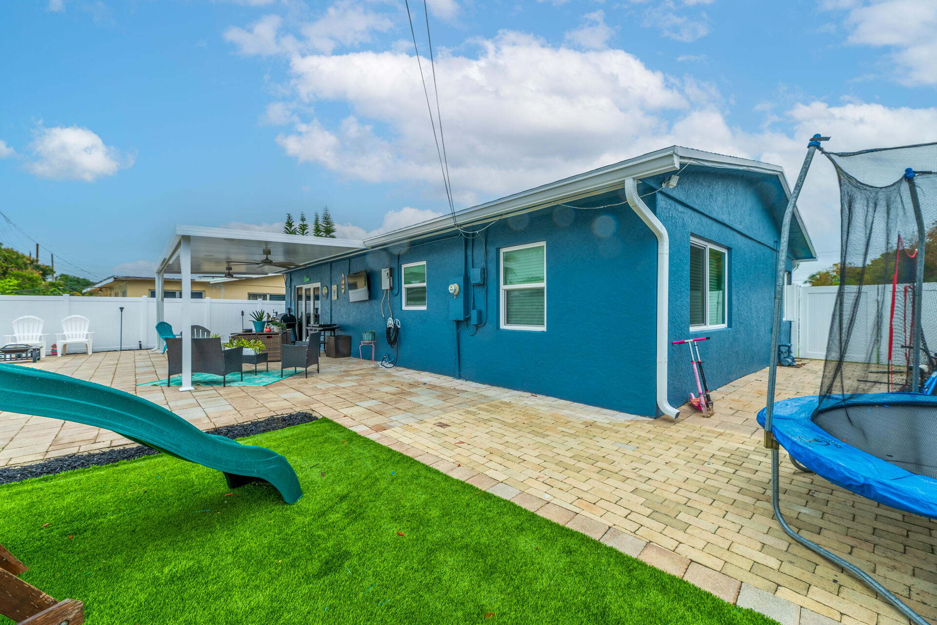 CRESTHAVEN NO 4 - Residential