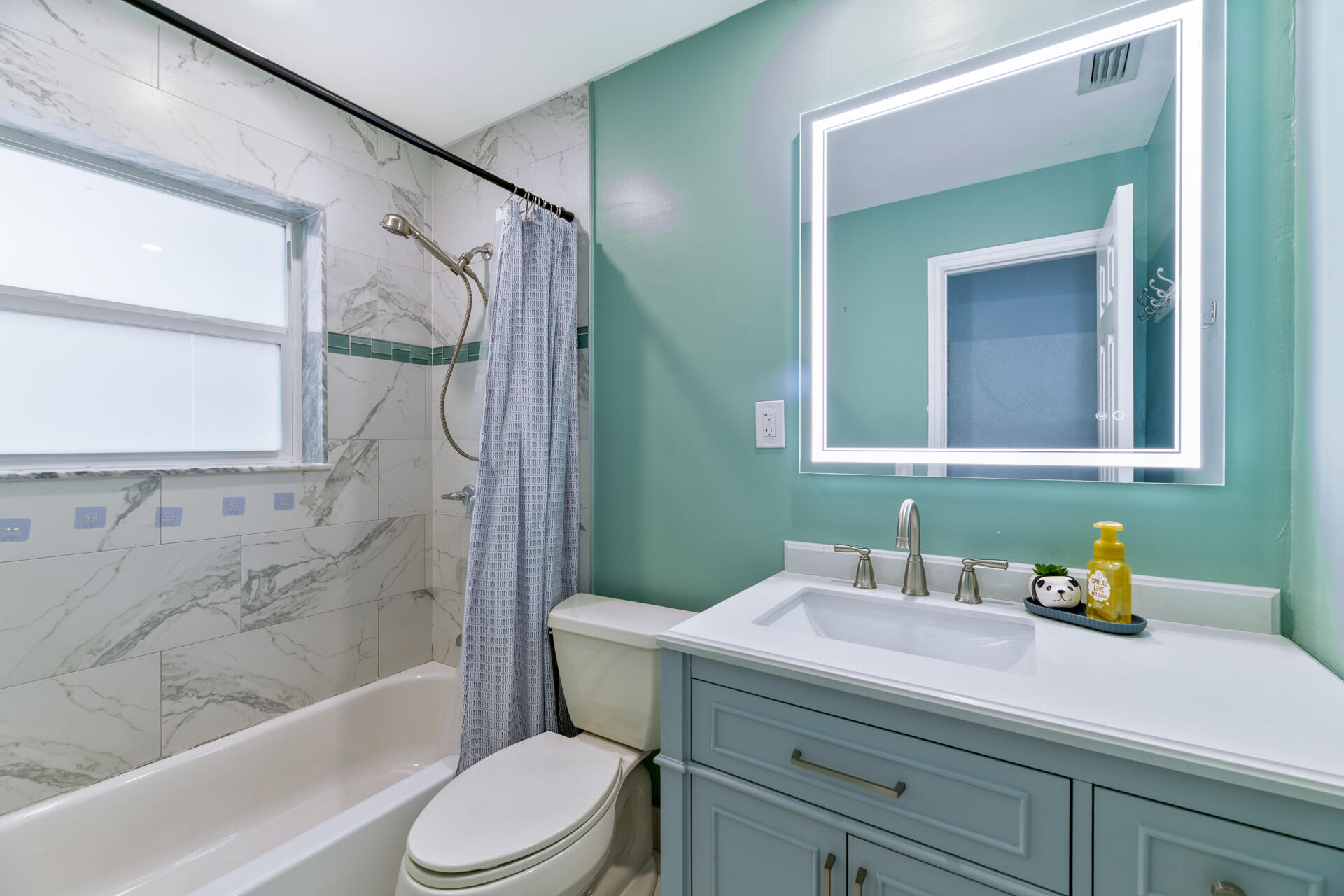 CRESTHAVEN NO 4 - Residential