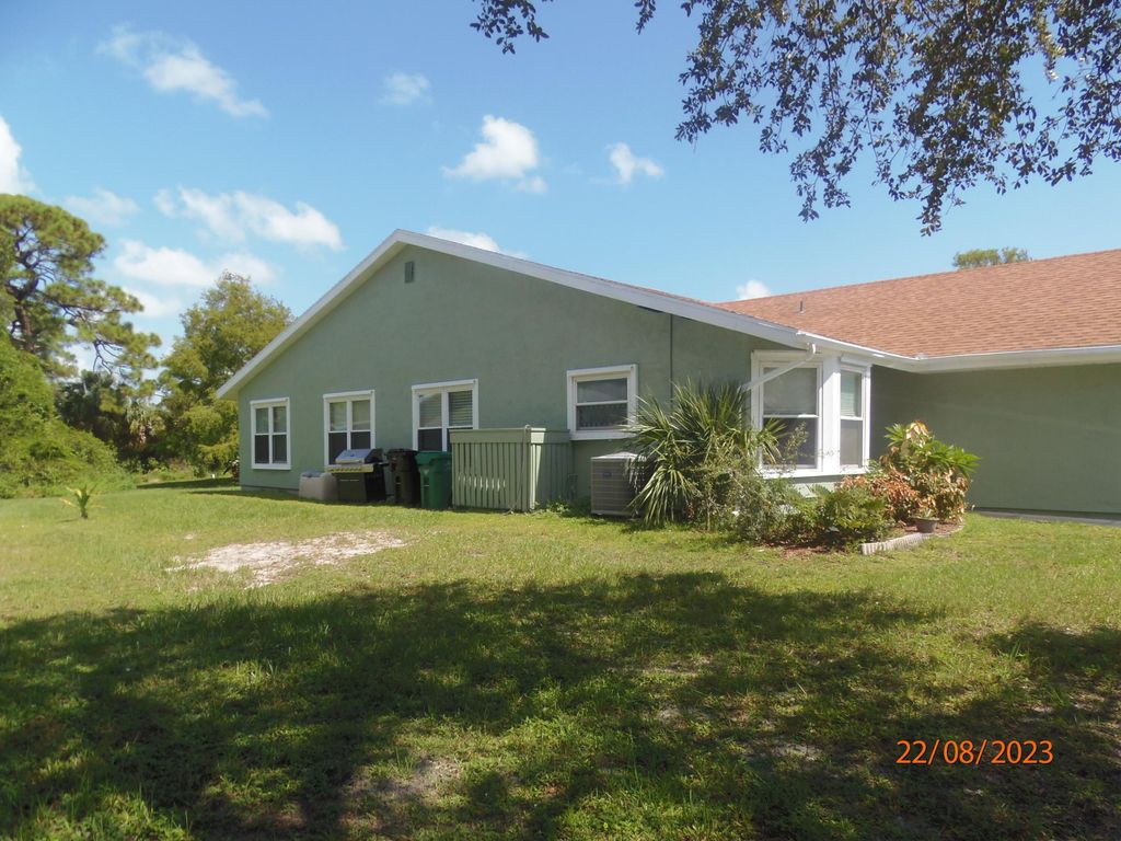 Photo of 1350 SE Rivergreen Circle, Port Saint Lucie, FL 34952 (MLS # R10912052)