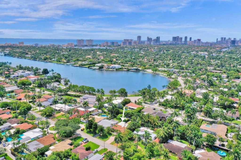 Photo of 1234 Buchanan Street, Hollywood, FL 33019 (MLS # F10514428)