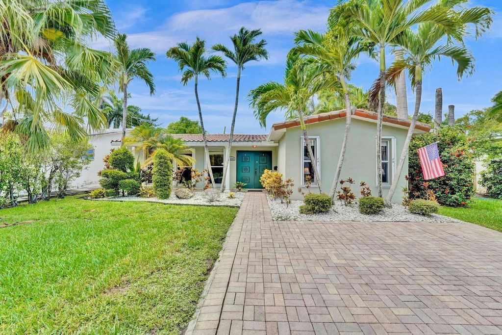 Photo of 1234 Buchanan Street, Hollywood, FL 33019 (MLS # F10514428)