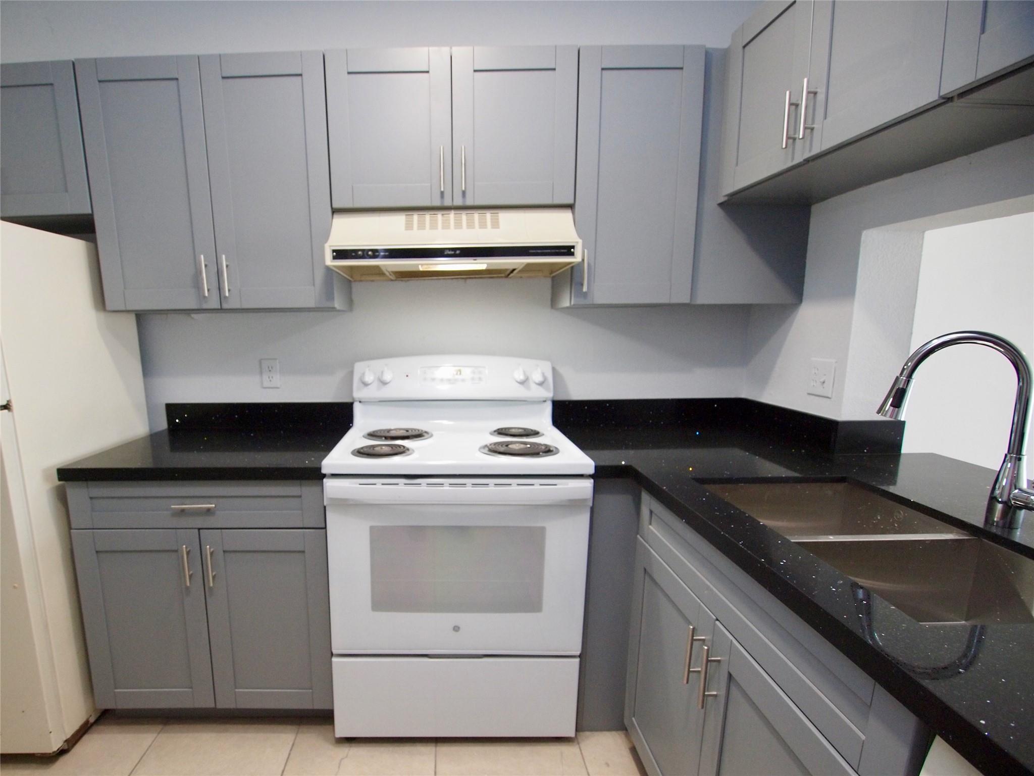 2 bedroom / 2 bathroom in coveted Cypress at Woodmont -Tamarac. FAST APPROVAL. Don't miss the opportunity to live in this wonderful community. Situated minutes from the Sawgrass expressway, you are minutes away from the bes Broward has to offer. Freshly painted. Kitchen has been redone. (new counters and drawers) Large balcony with great view. Washer / Dryer in the unit. This is a well-kept unit with plenty of room. Will be cleaned prior to move in.