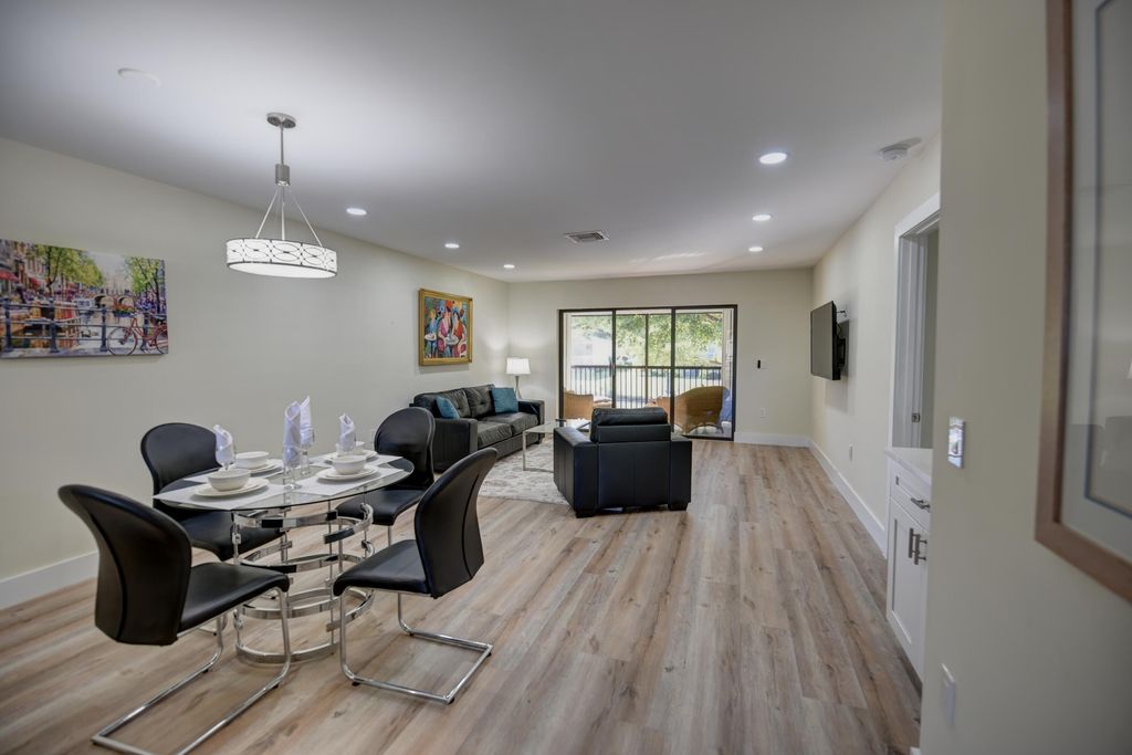 Photo of 42 Stratford Lane #F, Boynton Beach, FL 33436 (MLS # R11040021)