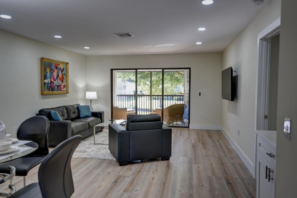 Photo of 42 Stratford Lane #F, Boynton Beach, FL 33436 (MLS # R11040021)