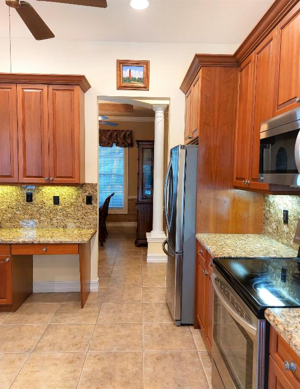 GOVERNORS LANDING - Residential