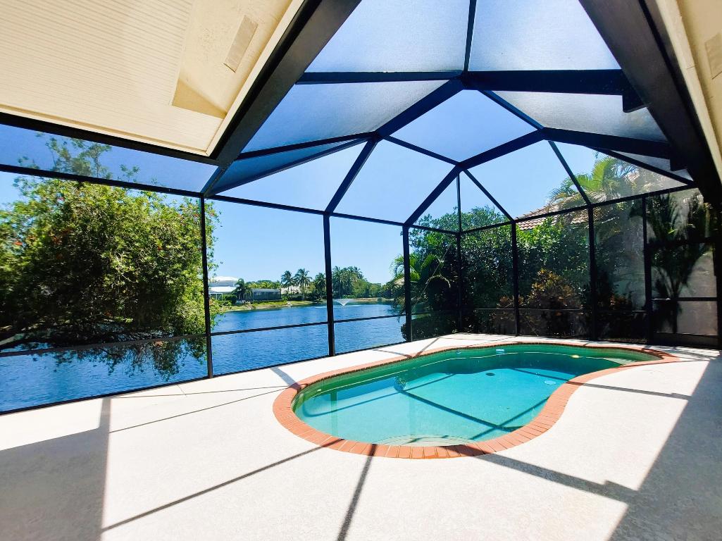 GOVERNORS LANDING - Residential