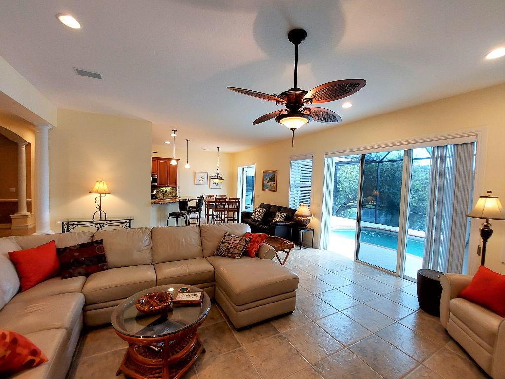 GOVERNORS LANDING - Residential