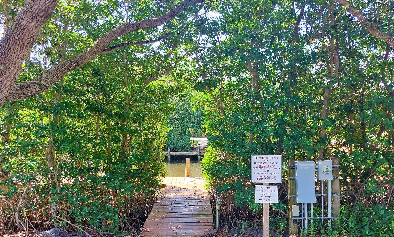 GOVERNORS LANDING - Residential