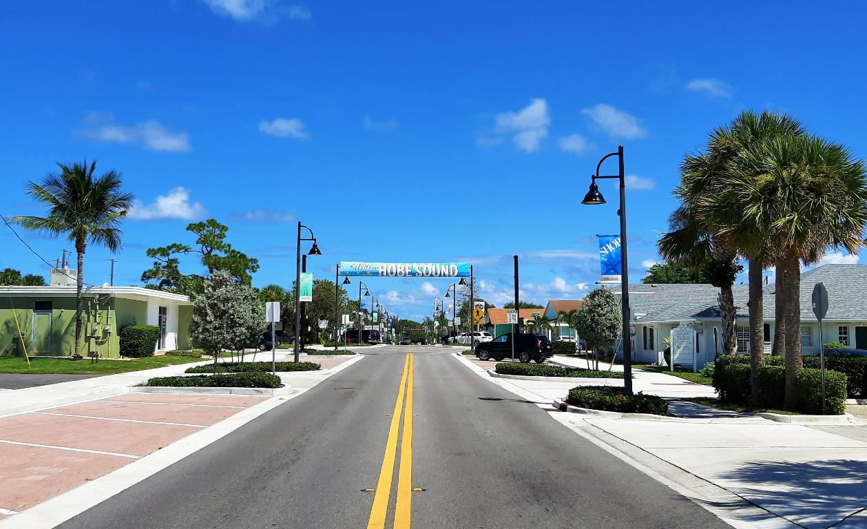 GOVERNORS LANDING - Residential