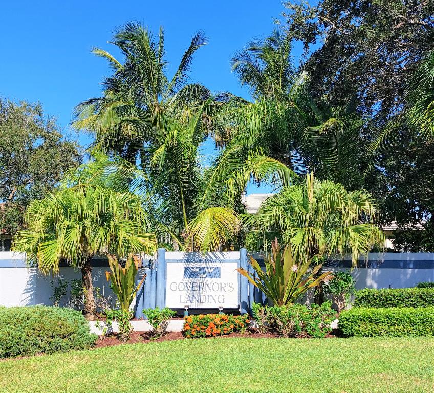 GOVERNORS LANDING - Residential