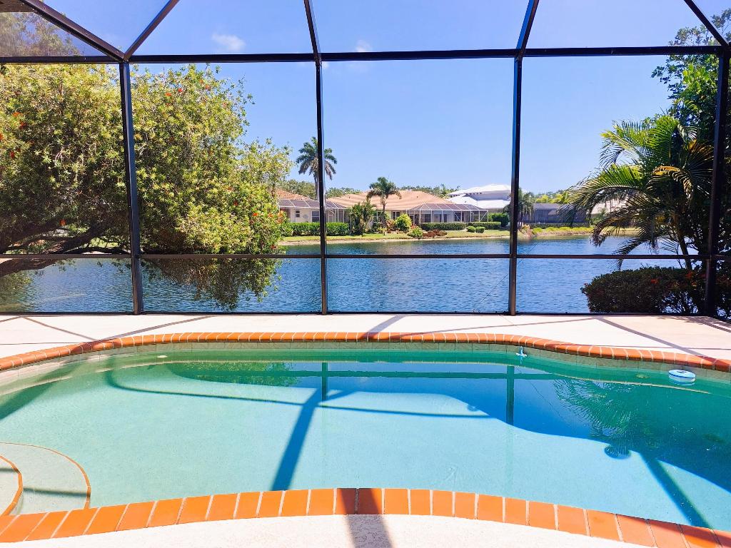 GOVERNORS LANDING - Residential