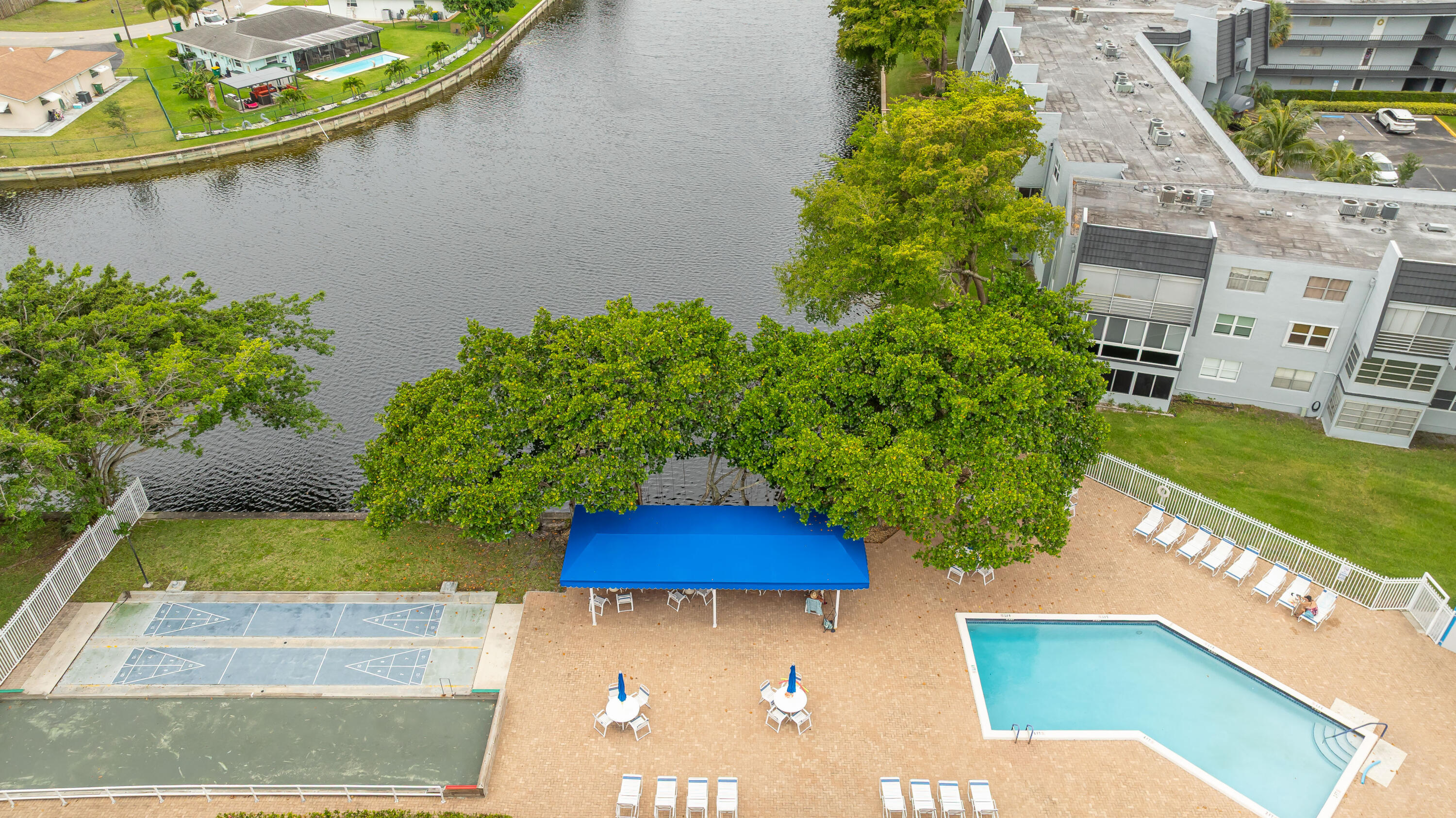 LIME BAY CONDOMINIUM 7 - Residential