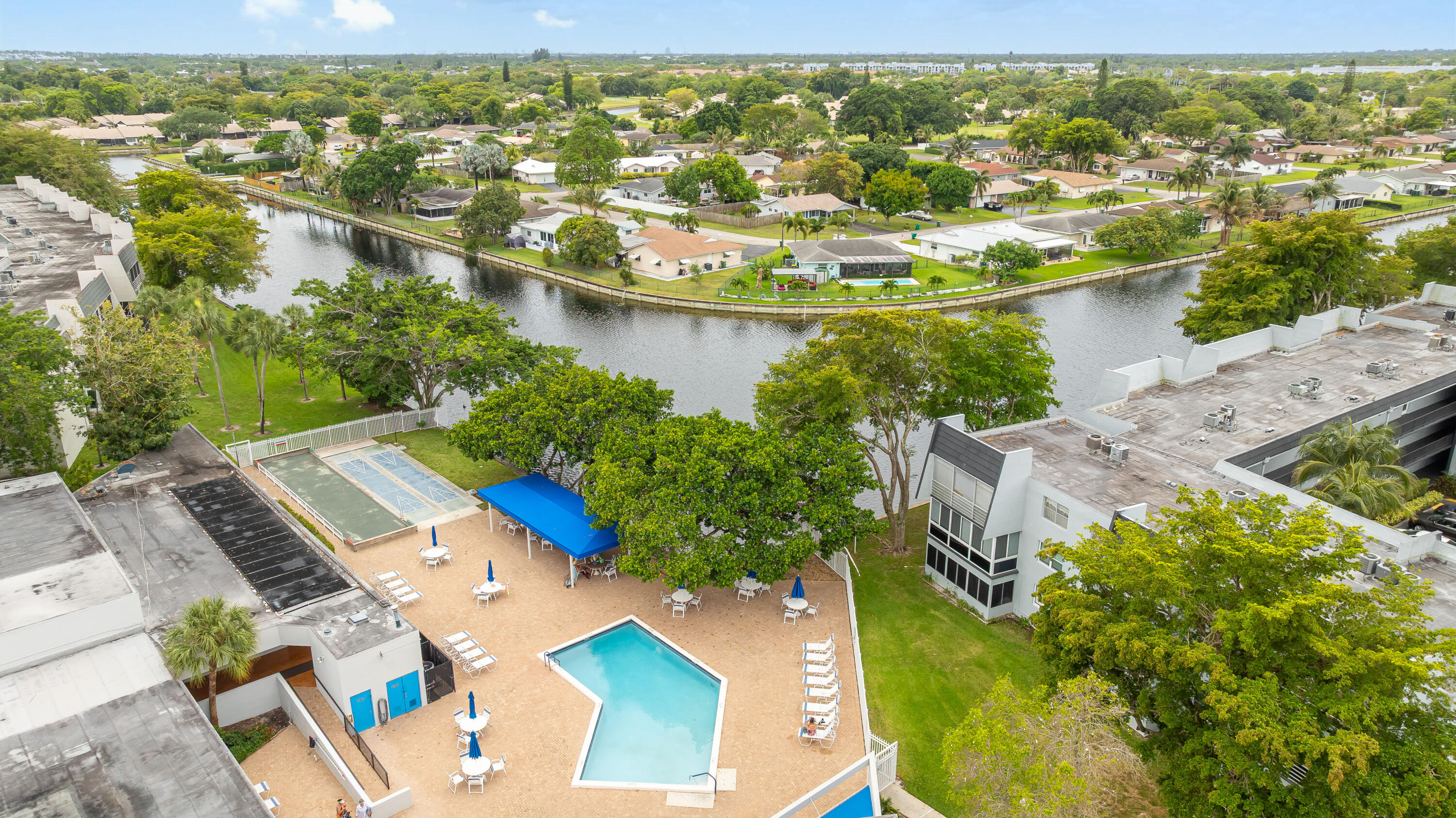 LIME BAY CONDOMINIUM 7 - Residential