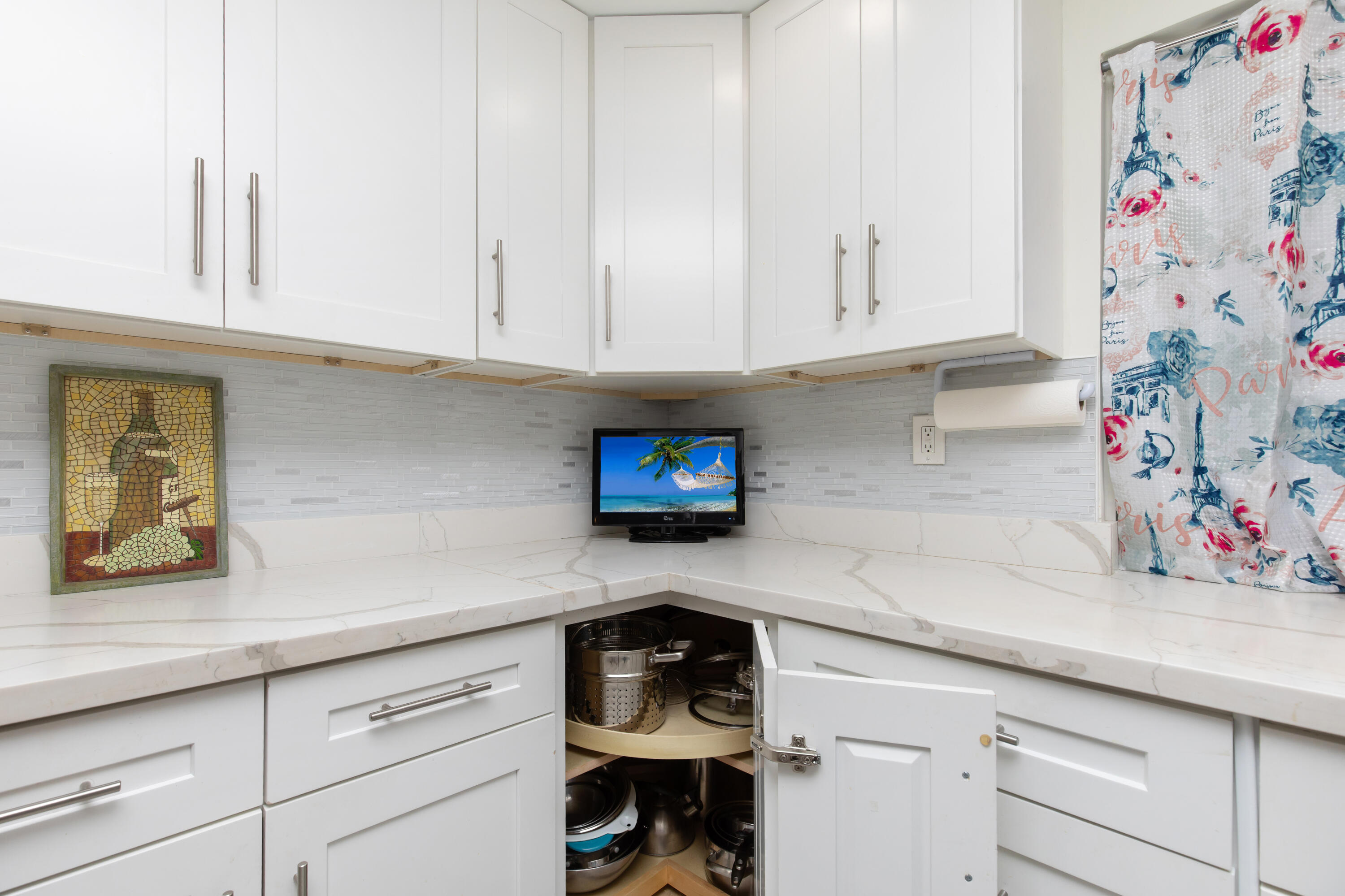 LIME BAY CONDOMINIUM 7 - Residential