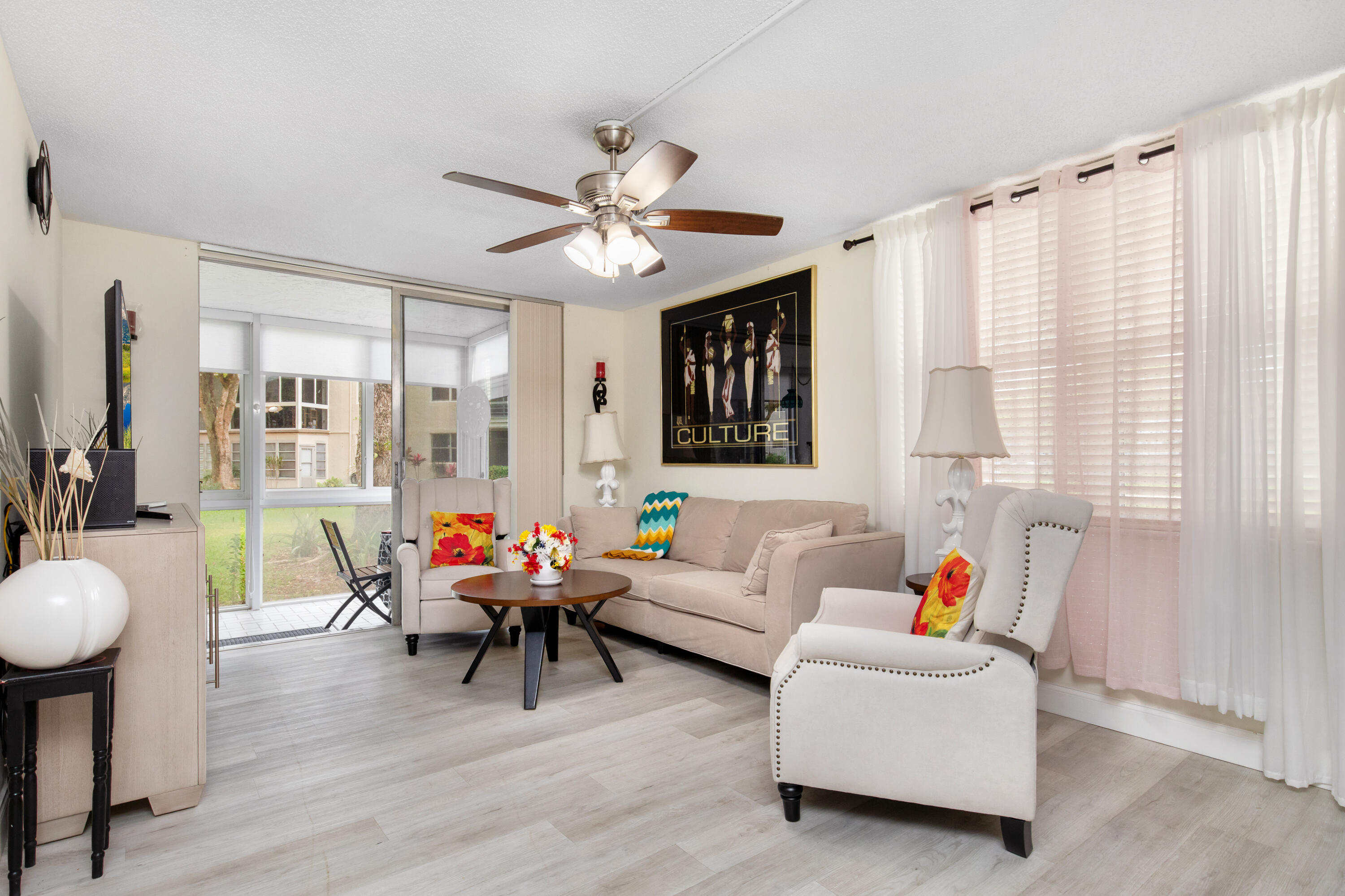 LIME BAY CONDOMINIUM 7 - Residential