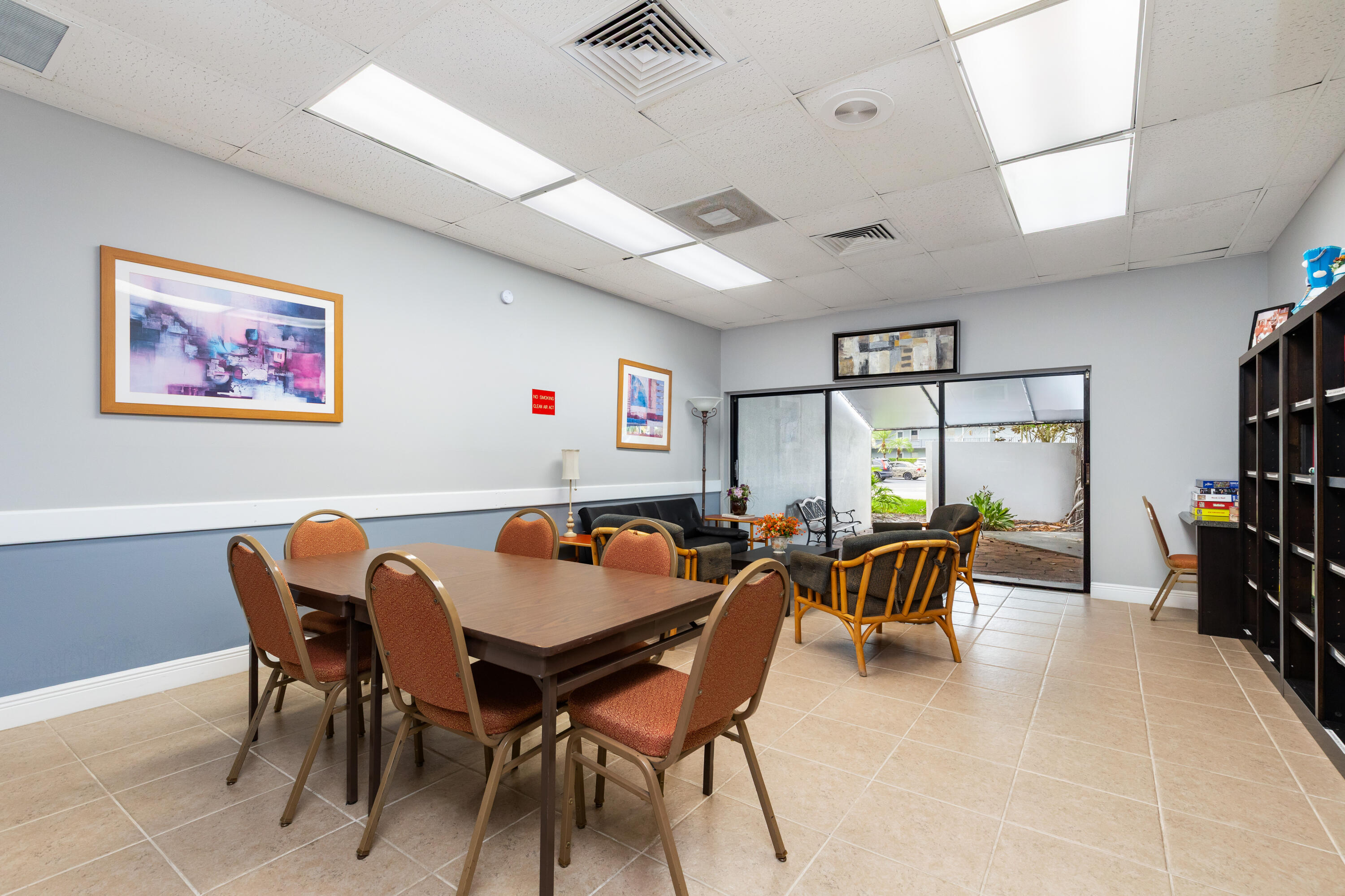 LIME BAY CONDOMINIUM 7 - Residential