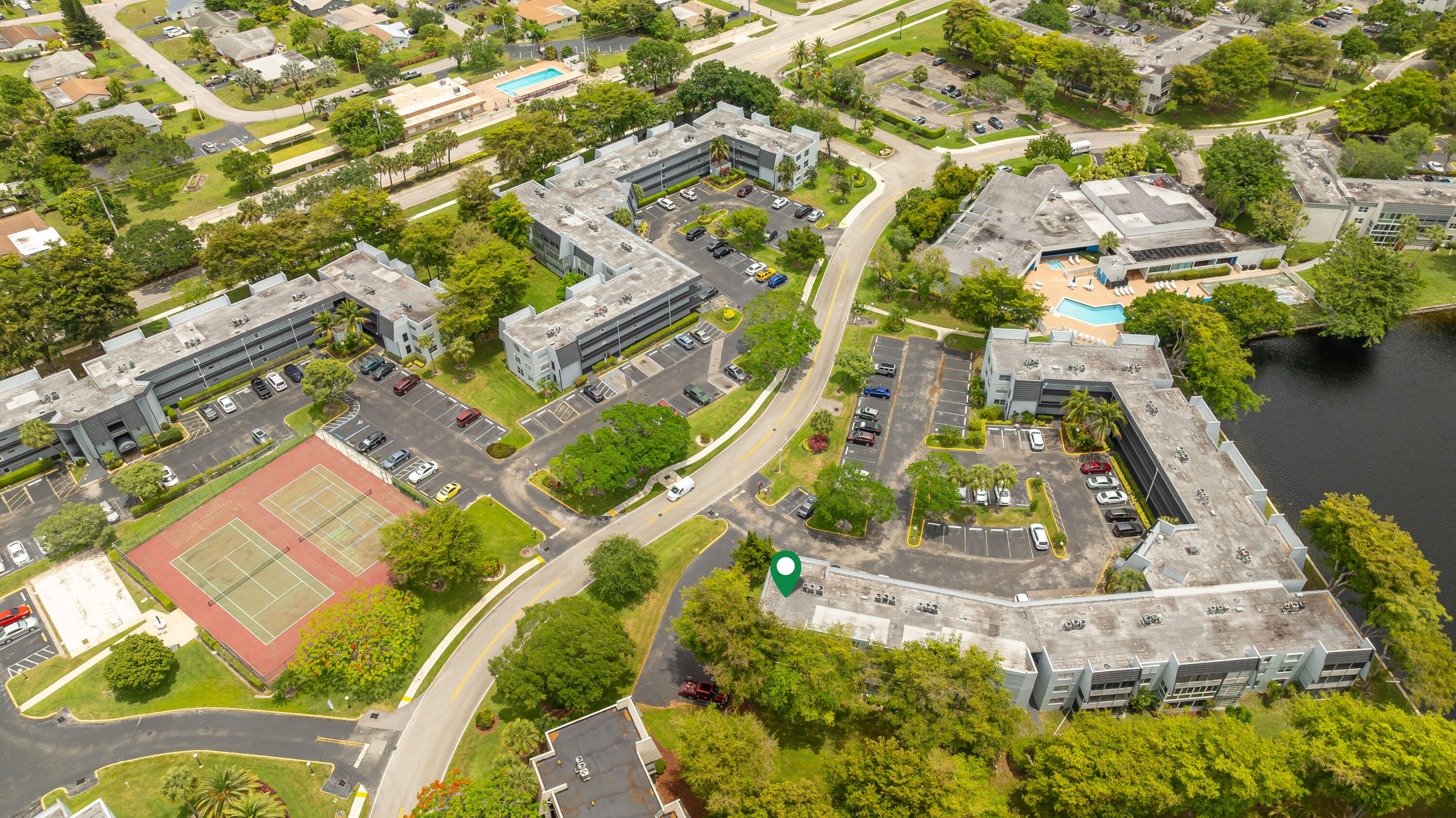 LIME BAY CONDOMINIUM 7 - Residential
