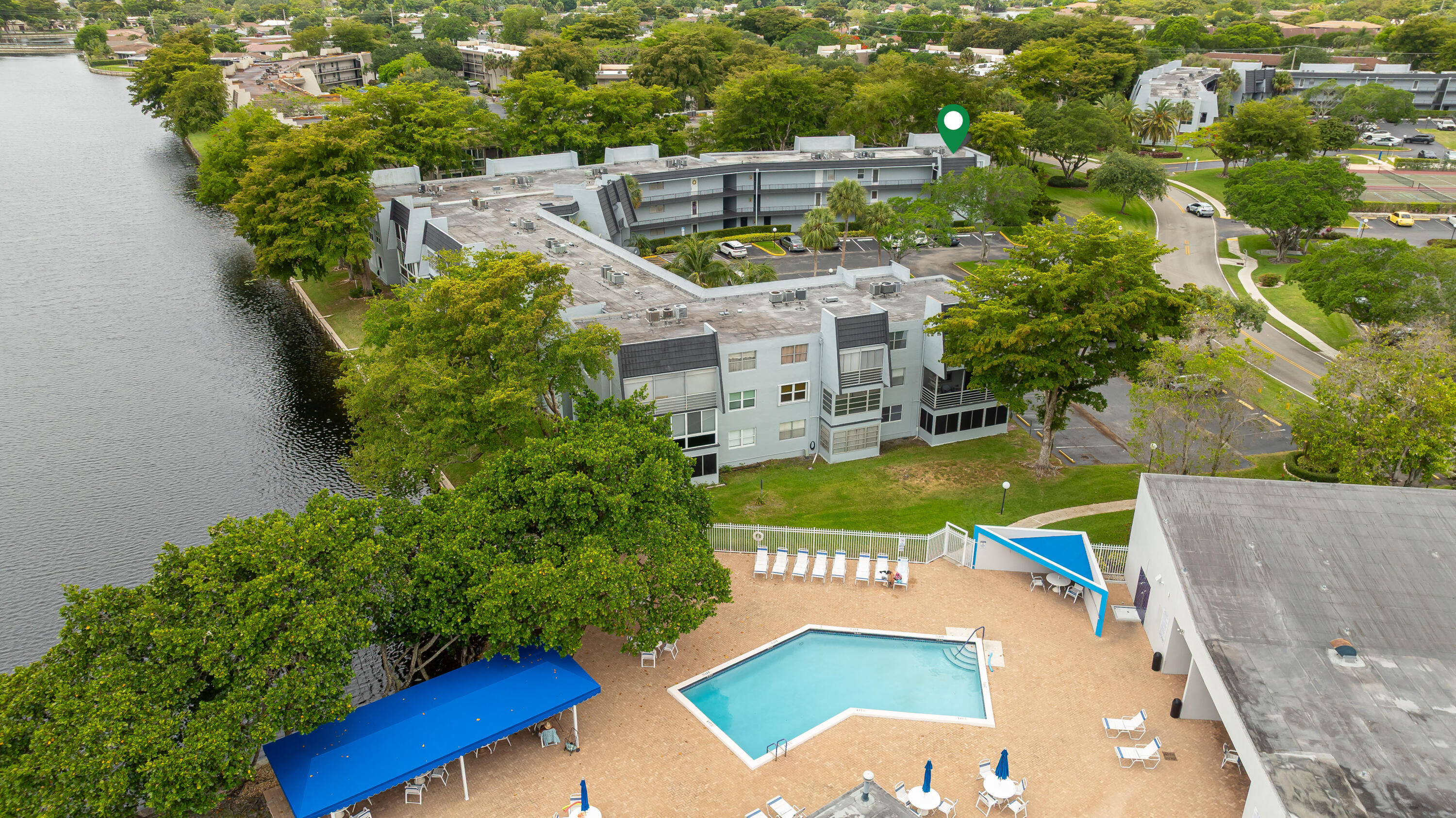 LIME BAY CONDOMINIUM 7 - Residential