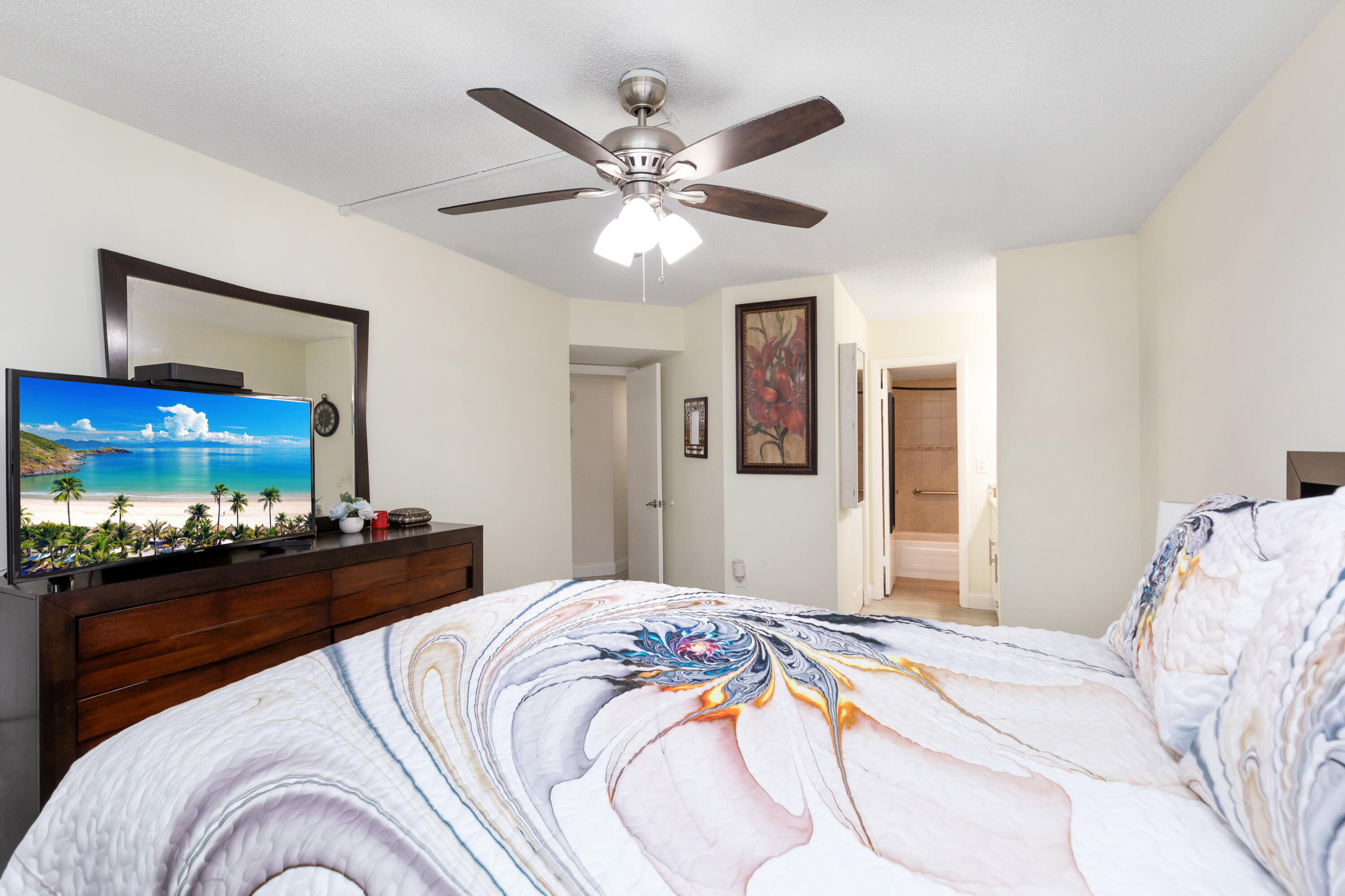 LIME BAY CONDOMINIUM 7 - Residential