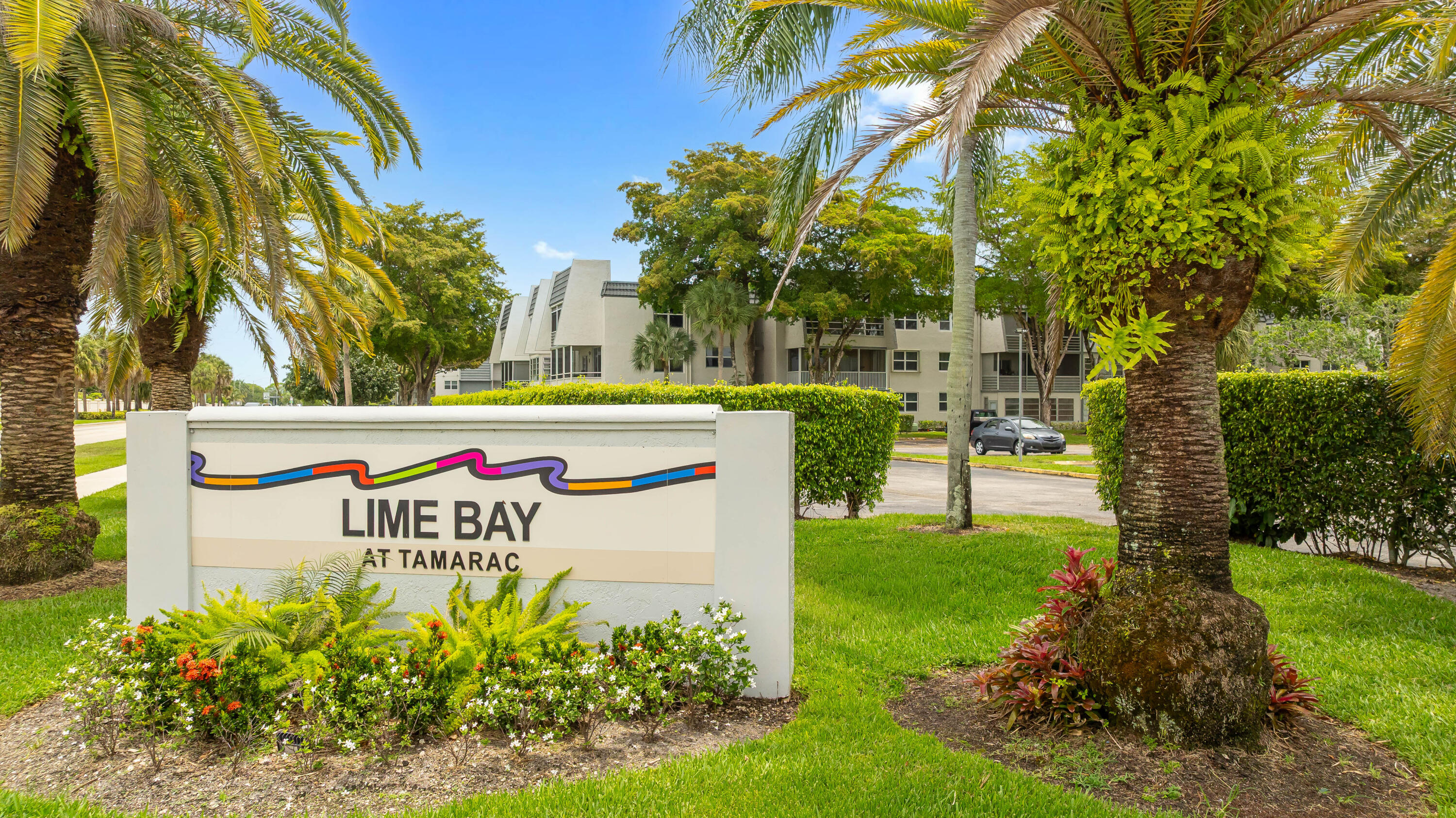 LIME BAY CONDOMINIUM 7 - Residential