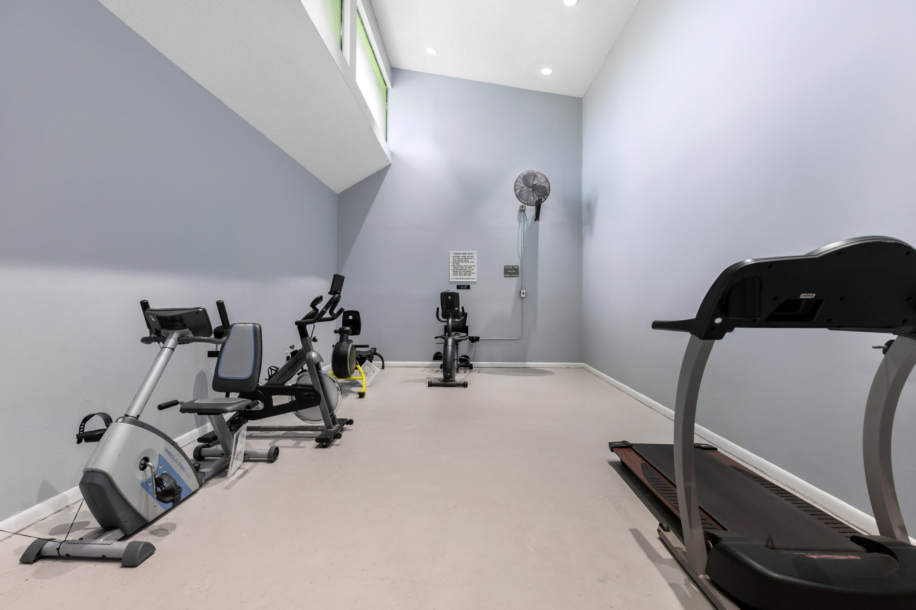 LIME BAY CONDOMINIUM 7 - Residential