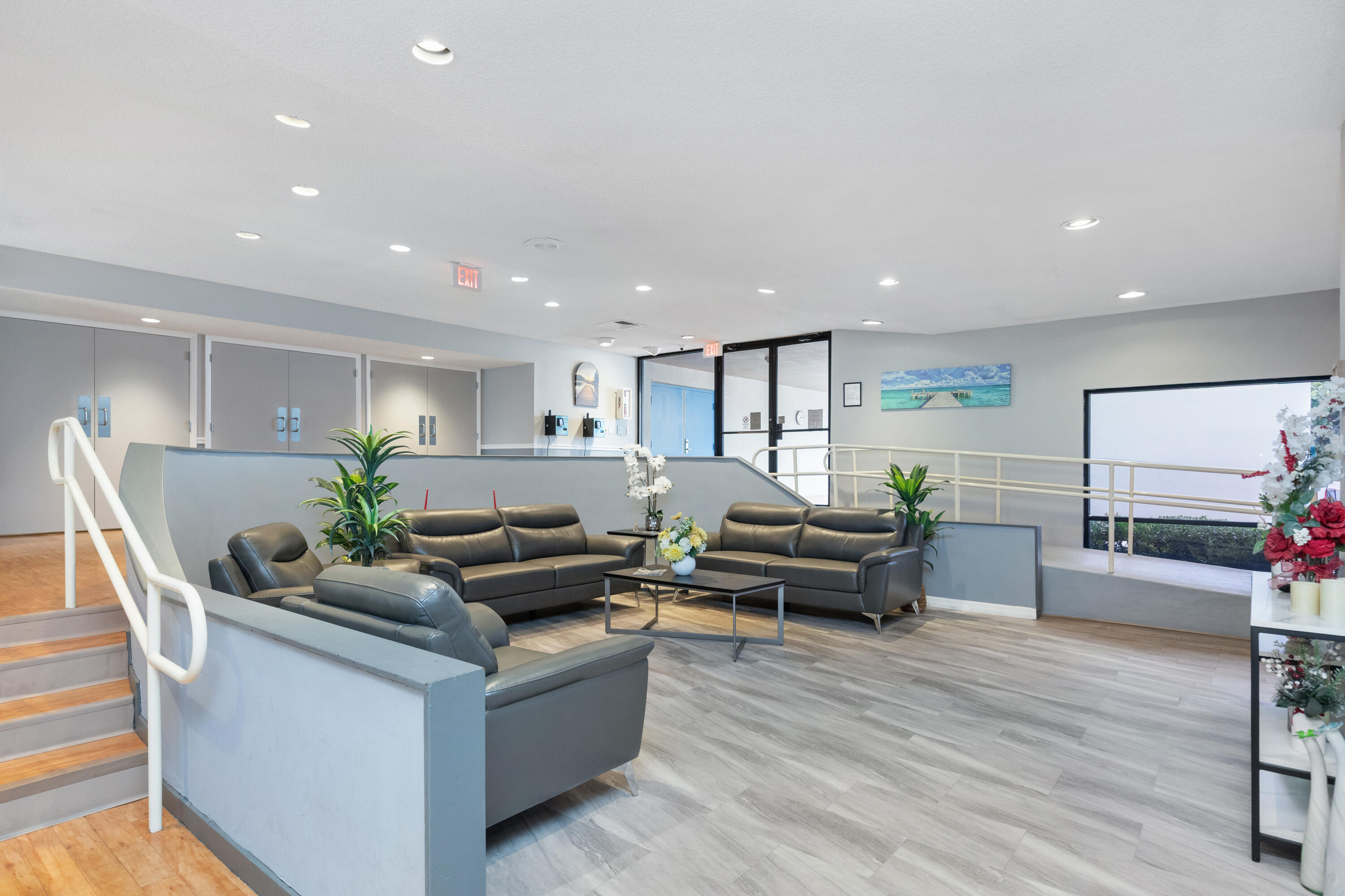 LIME BAY CONDOMINIUM 7 - Residential