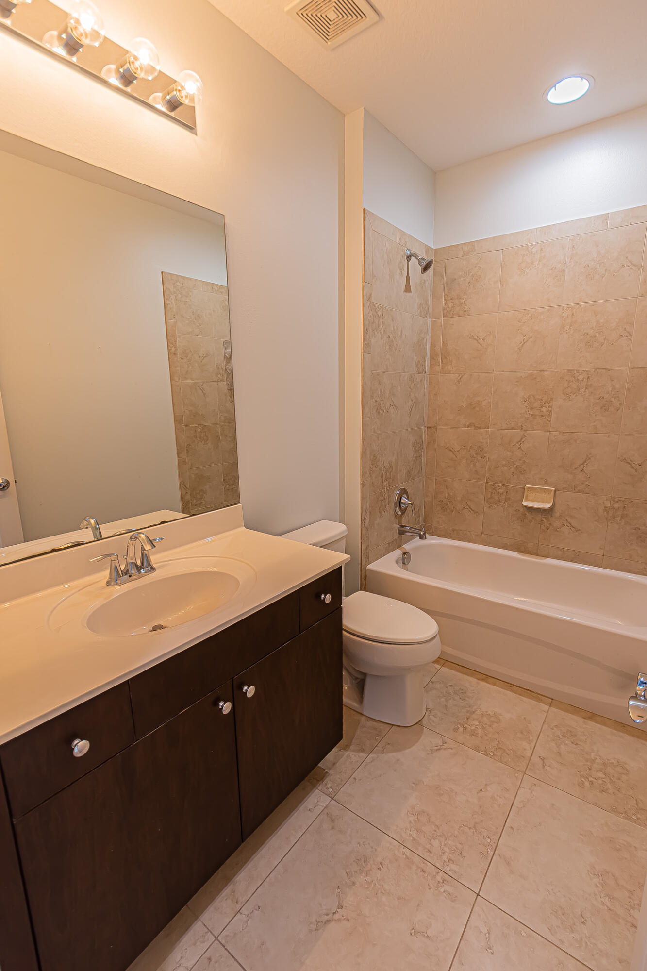 VIZCAYA FALLS TOWNHOMES - Residential