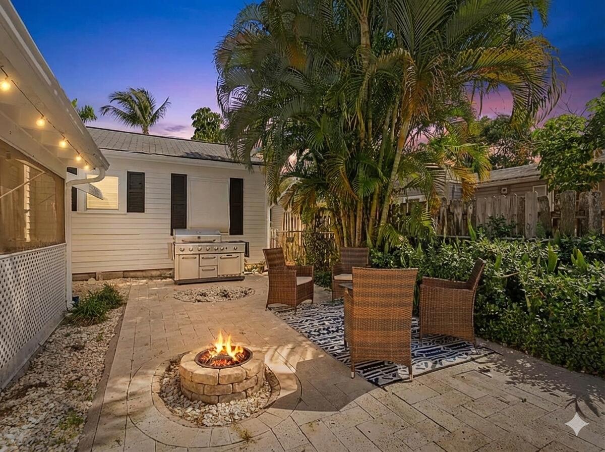 LAKE WORTH TOWN OF - Residential