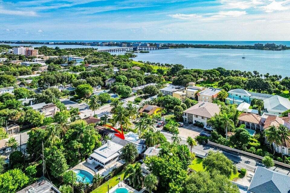 LAKE WORTH TOWN OF - Residential