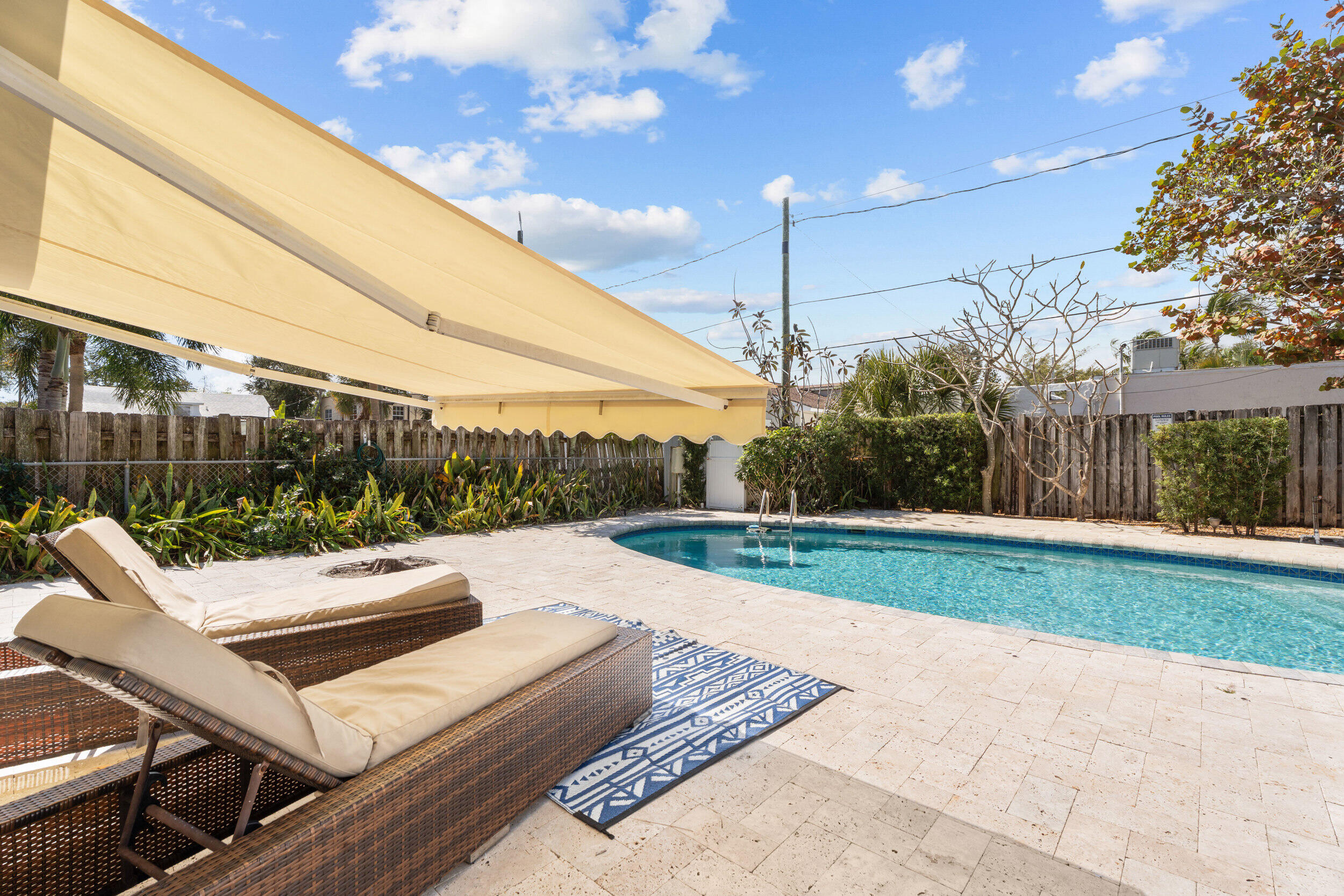 LAKE WORTH TOWN OF - Residential