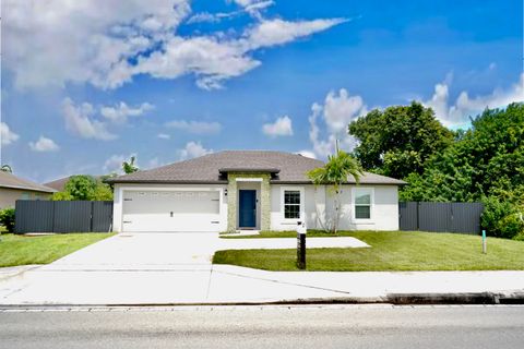 A home in Port St Lucie