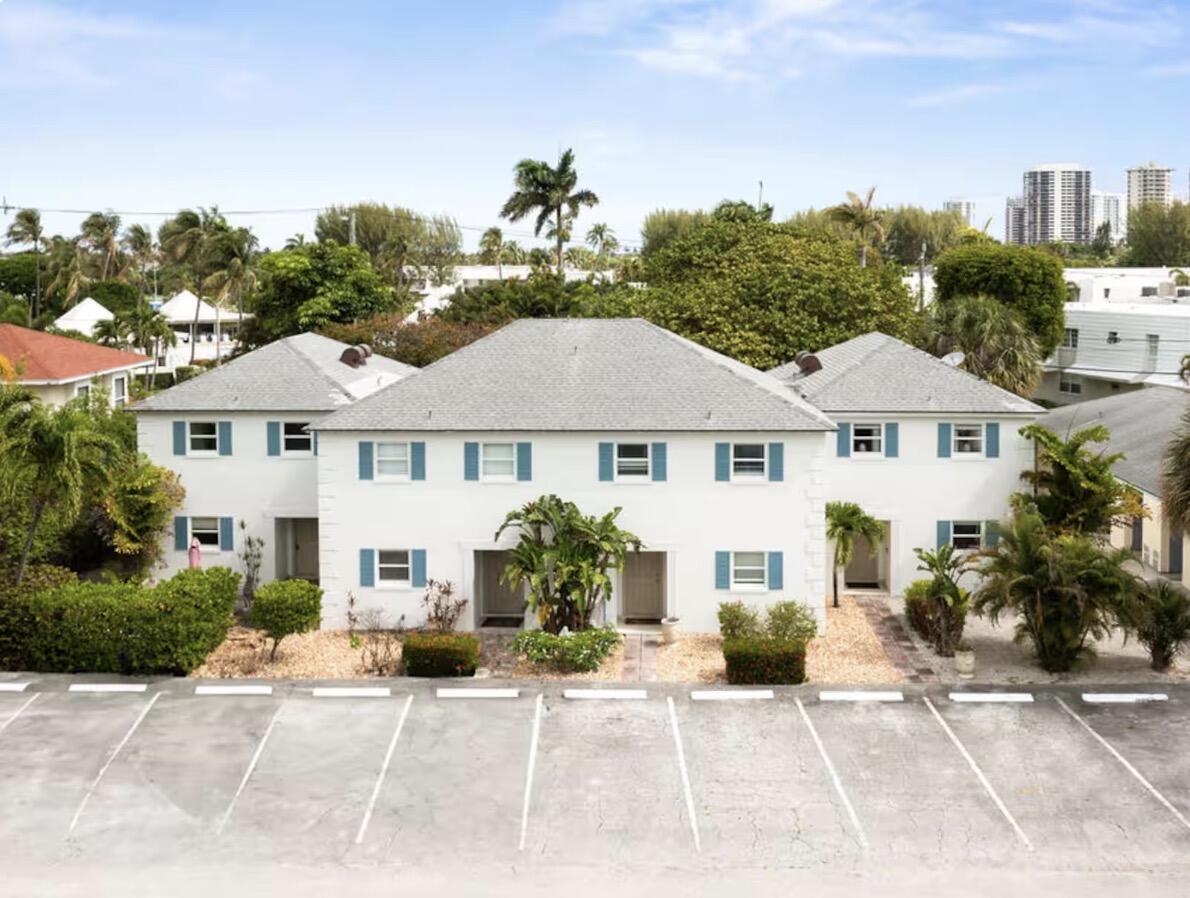 YACHT HARBOR EST - Residential