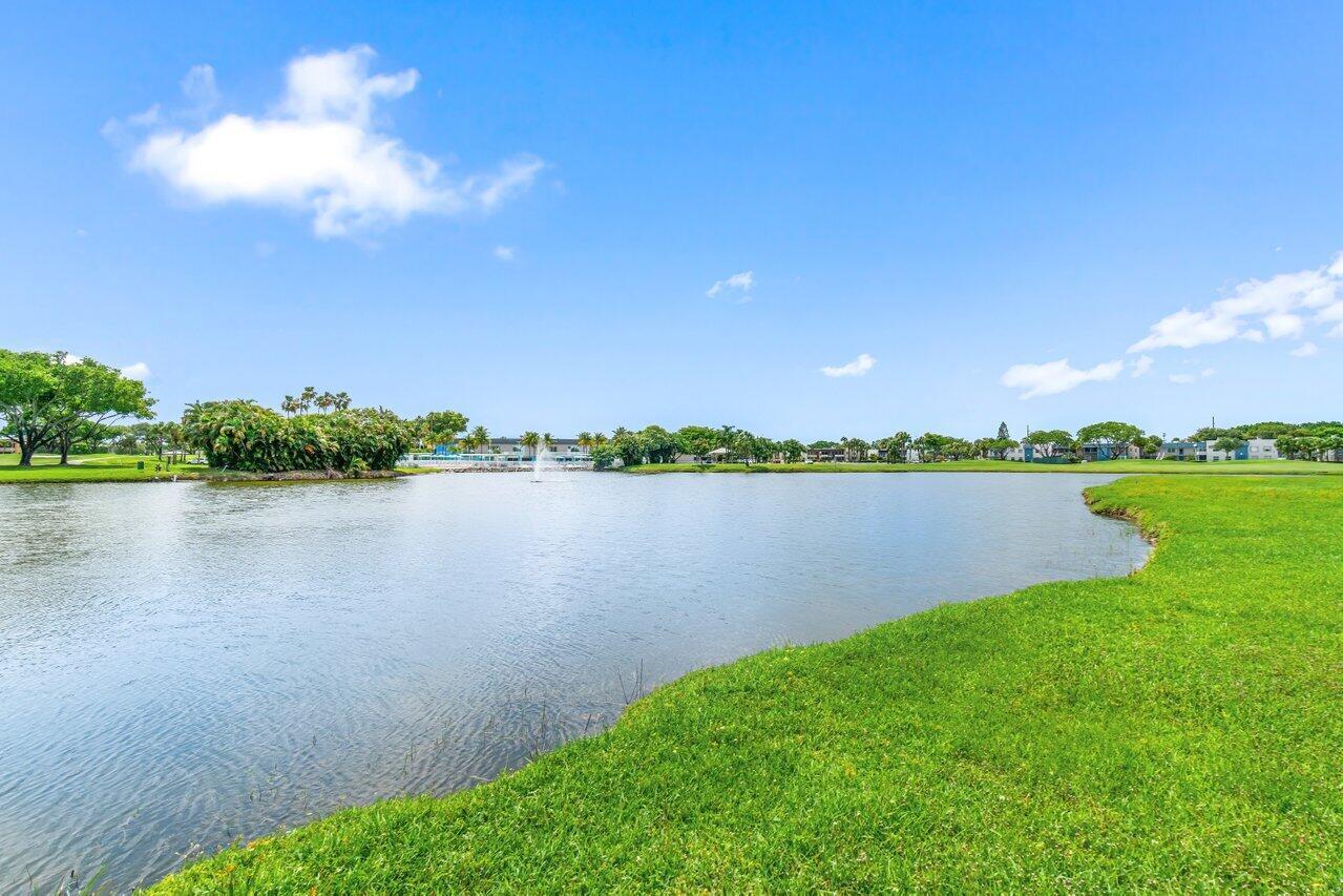 KINGS POINT CAPRI CONDOS - Residential