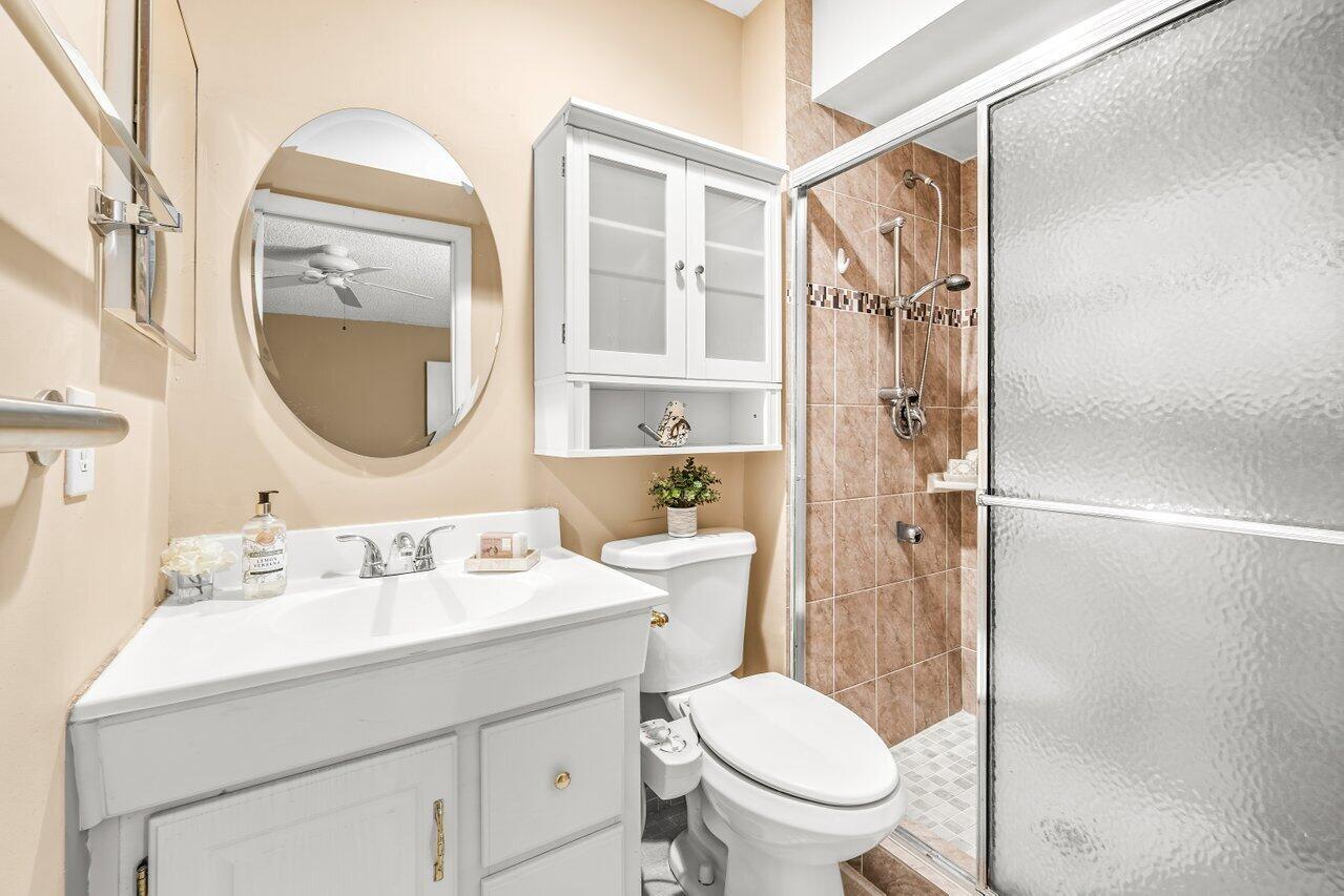 KINGS POINT CAPRI CONDOS - Residential