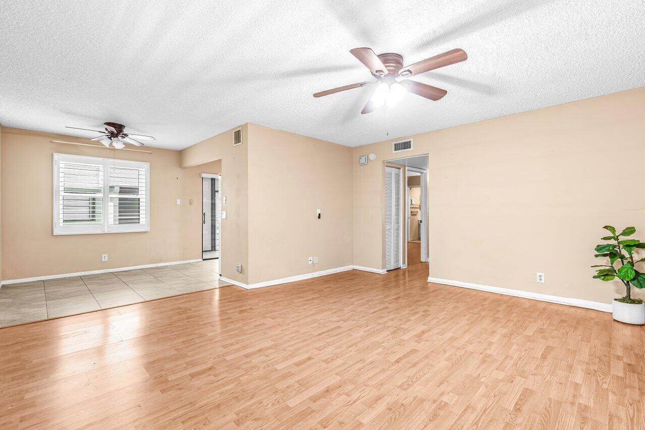 KINGS POINT CAPRI CONDOS - Residential